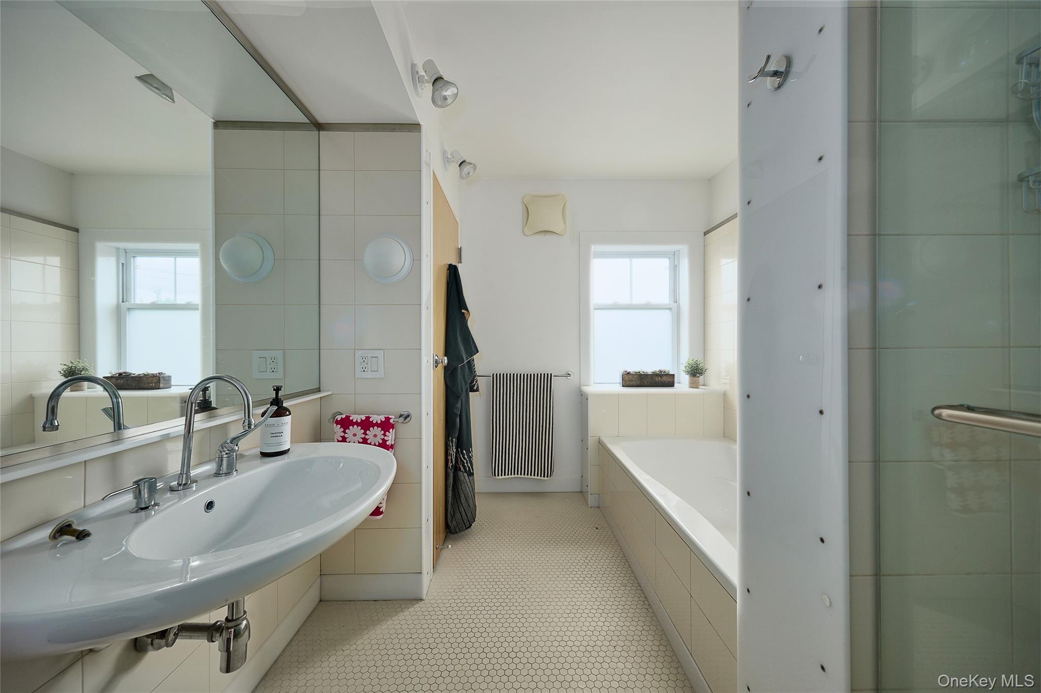 556 State Street – For Sale photo 21