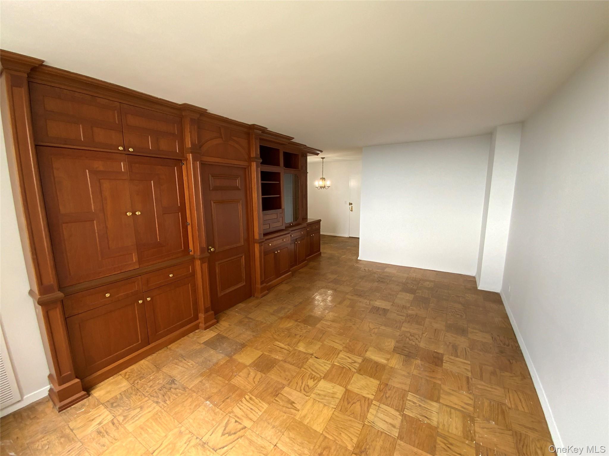 26910 Grand Central Parkway, Unit 27Z photo 2