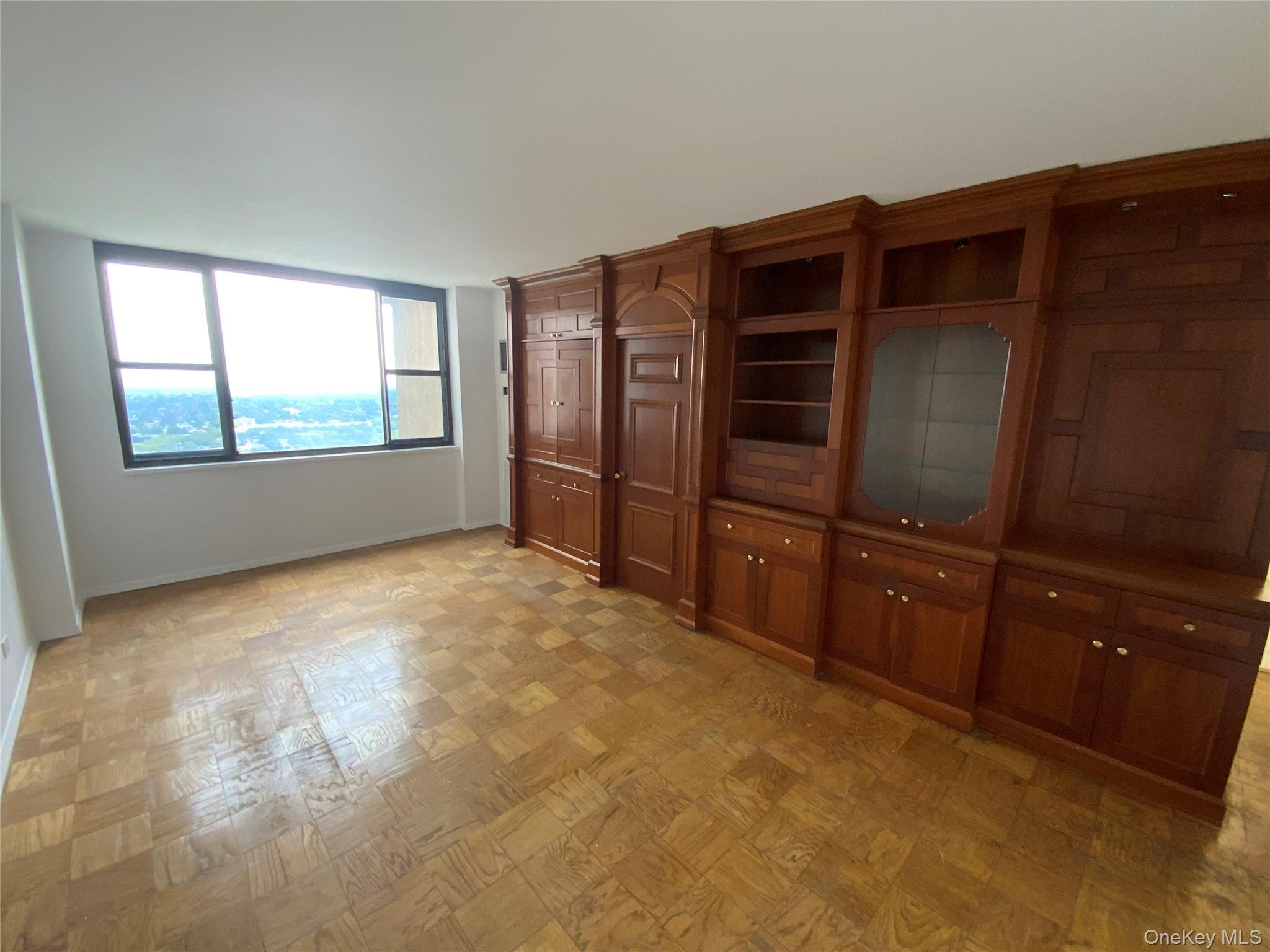 26910 Grand Central Parkway, Unit 27Z photo 4
