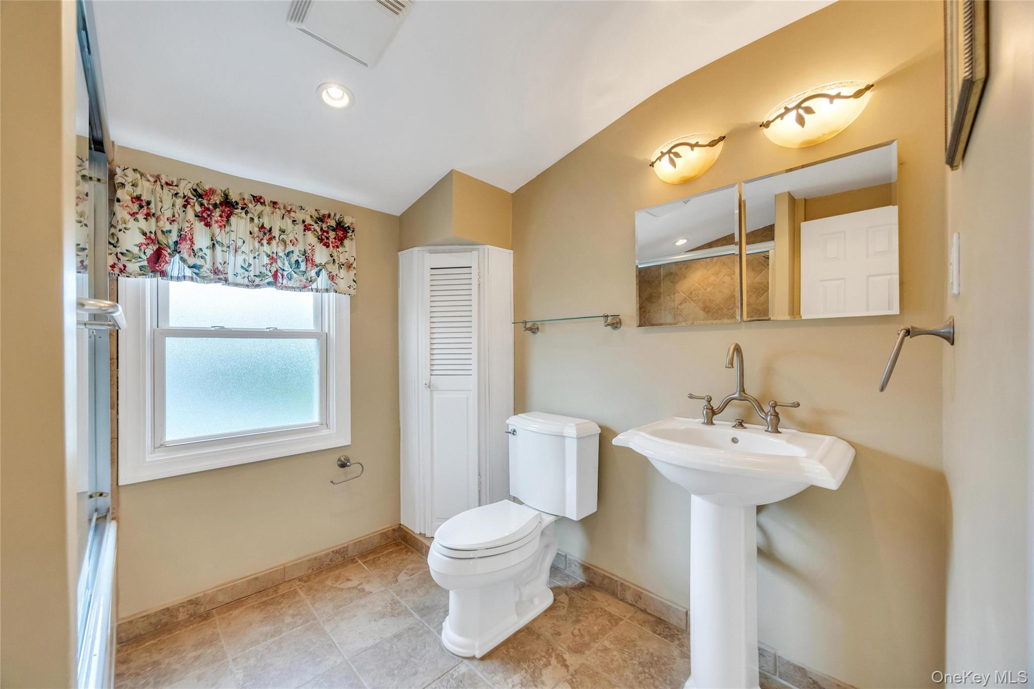 2 Briggs Street – For Sale photo 16