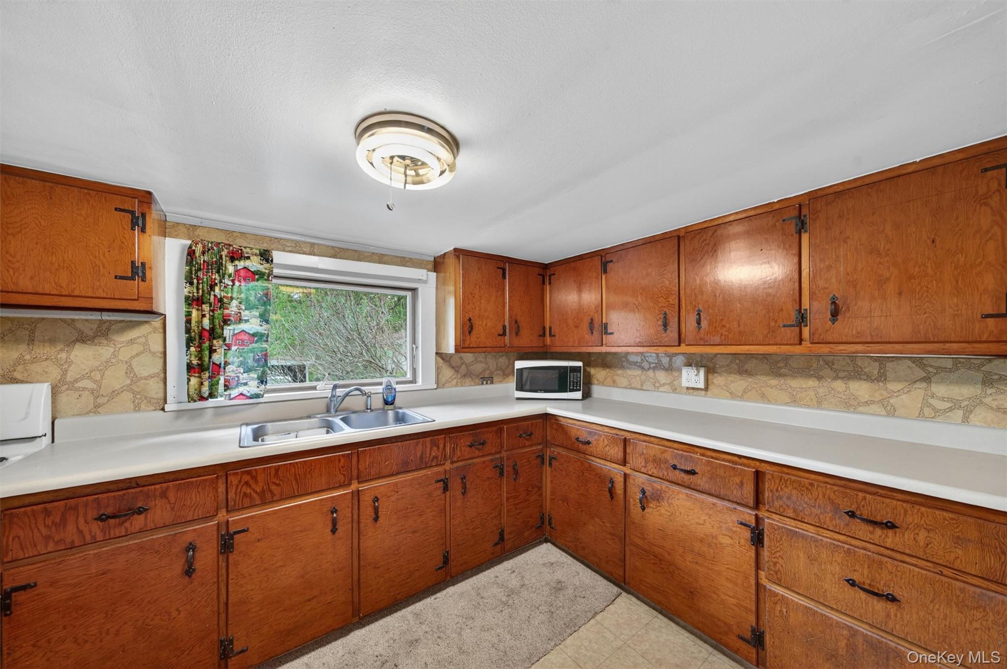 32 Tarbell Road – For Sale photo 14
