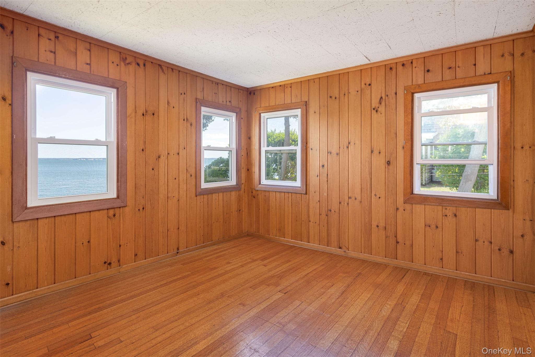 300 Terry Path – For Sale photo 4