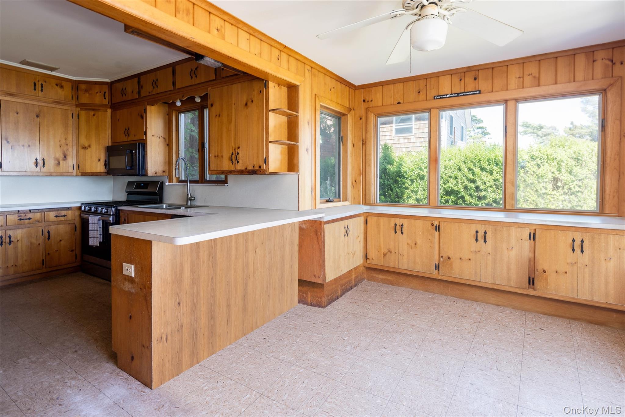 300 Terry Path – For Sale photo 15