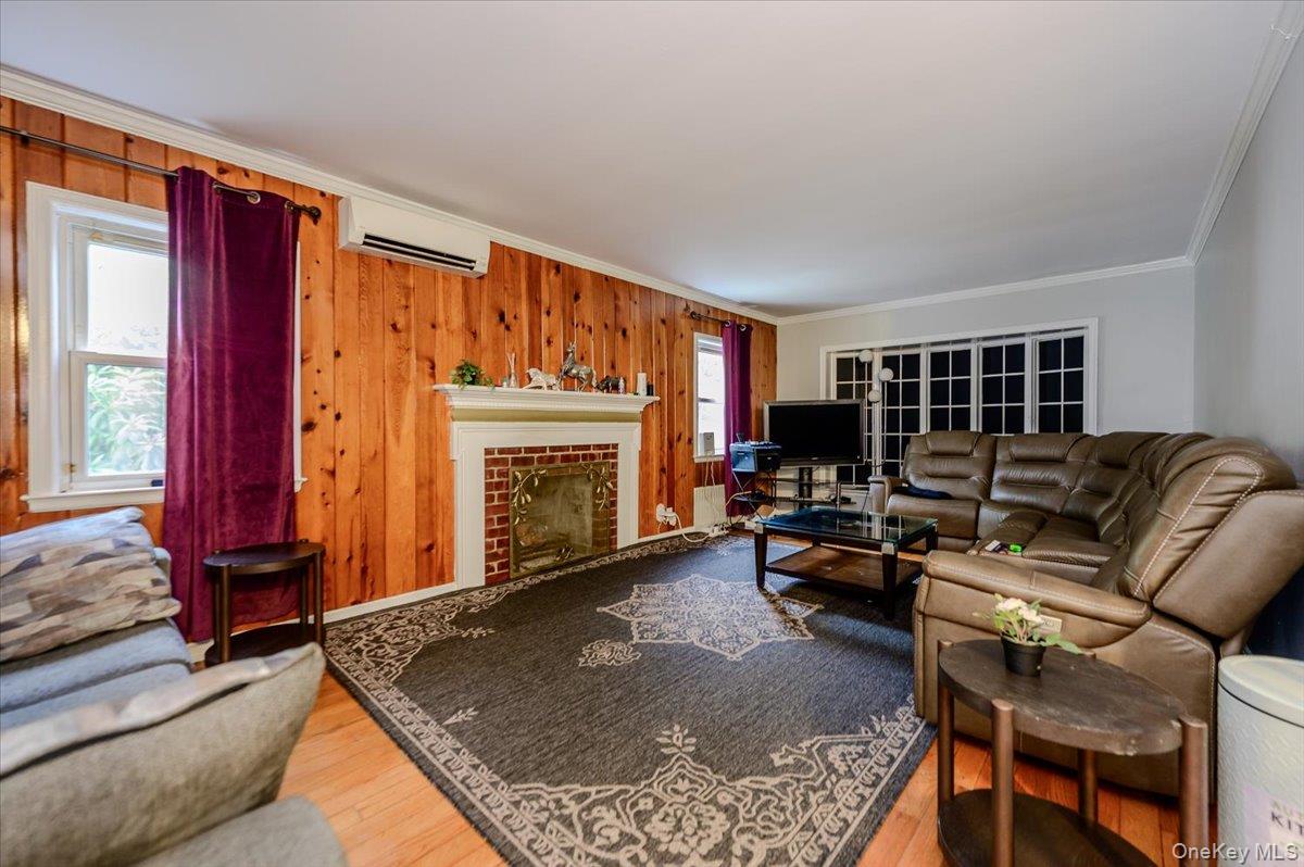295 Maryland Avenue – For Sale photo 3