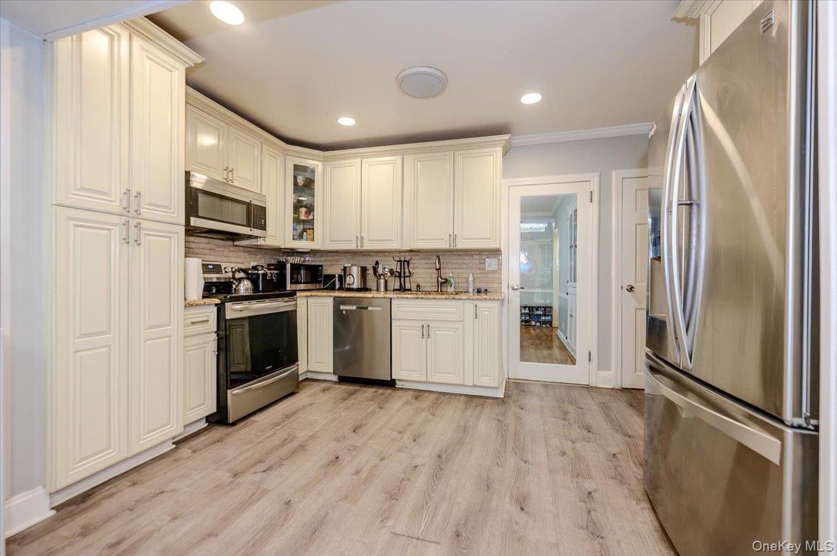 295 Maryland Avenue – For Sale photo 8