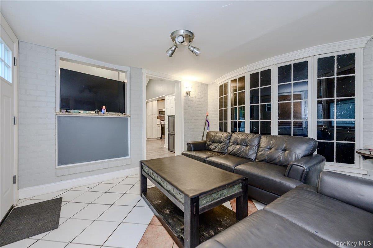 295 Maryland Avenue – For Sale photo 7