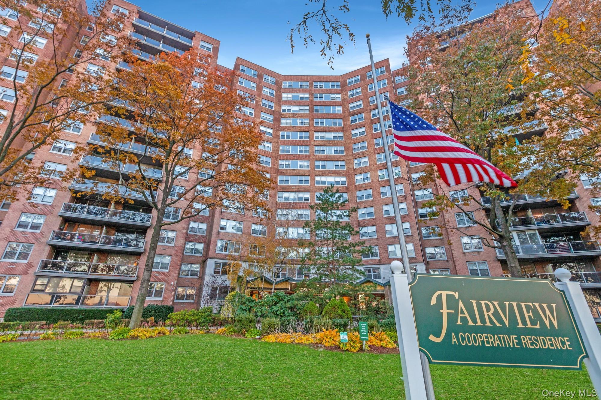 61-20 Grand Central Parkway, Unit C1001 photo 5