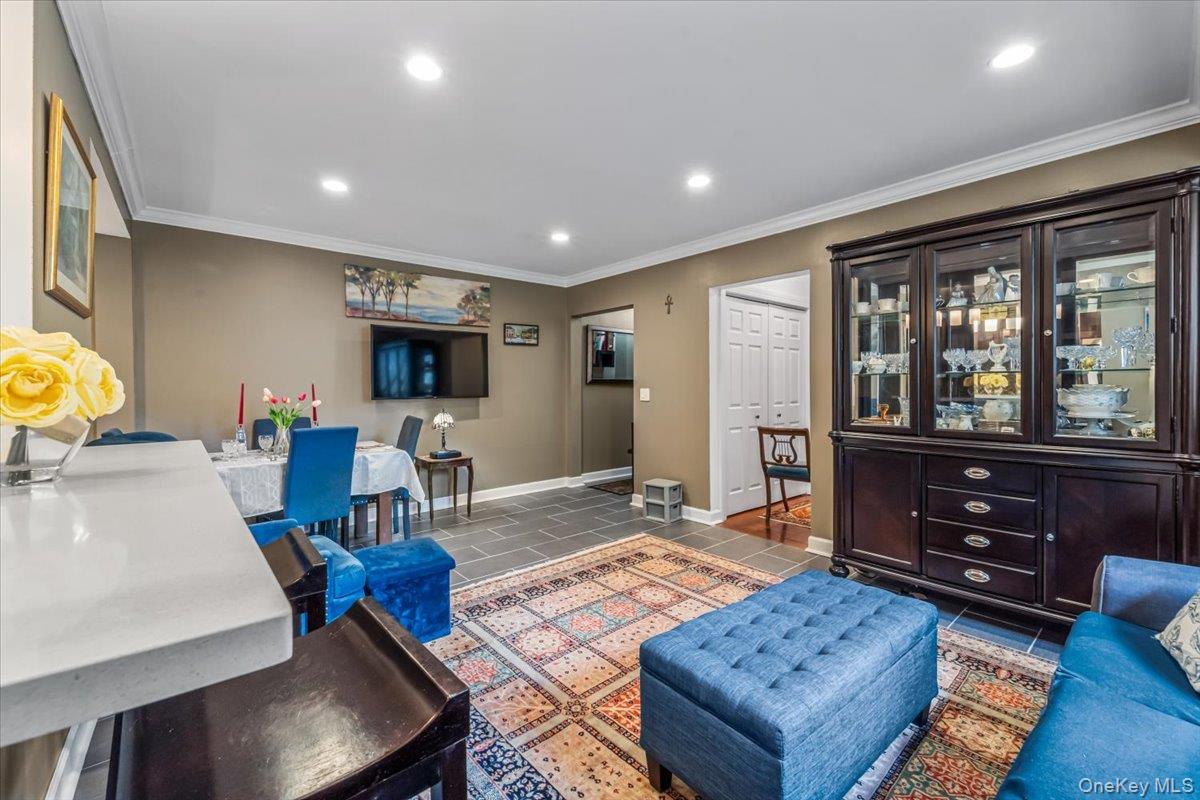 604 Tompkins Avenue, Unit A2 photo 5