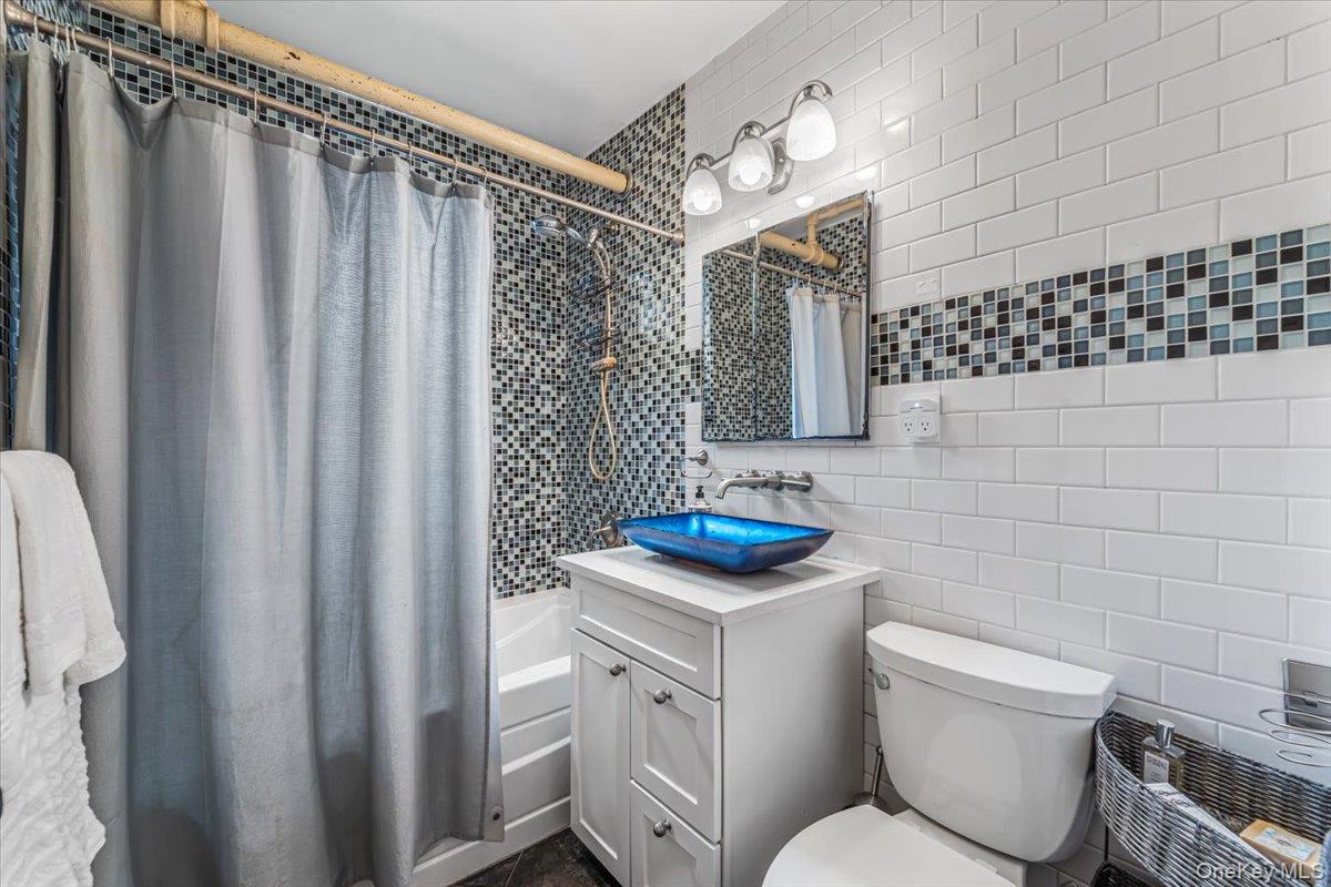 604 Tompkins Avenue, Unit A2 photo 11