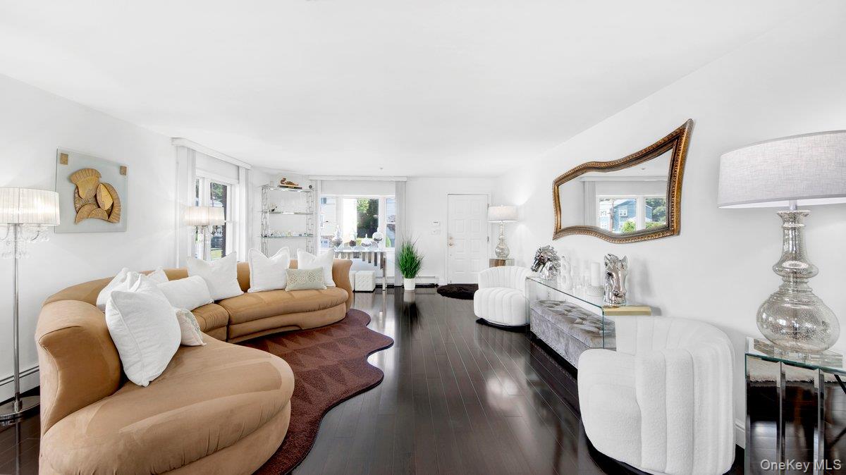 27 Woodside Avenue, Unit A photo 4