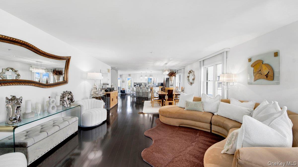 27 Woodside Avenue, Unit A photo 2