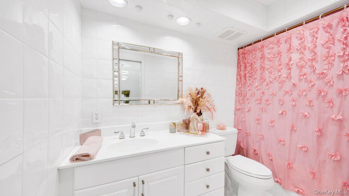 27 Woodside Avenue, Unit A photo 14