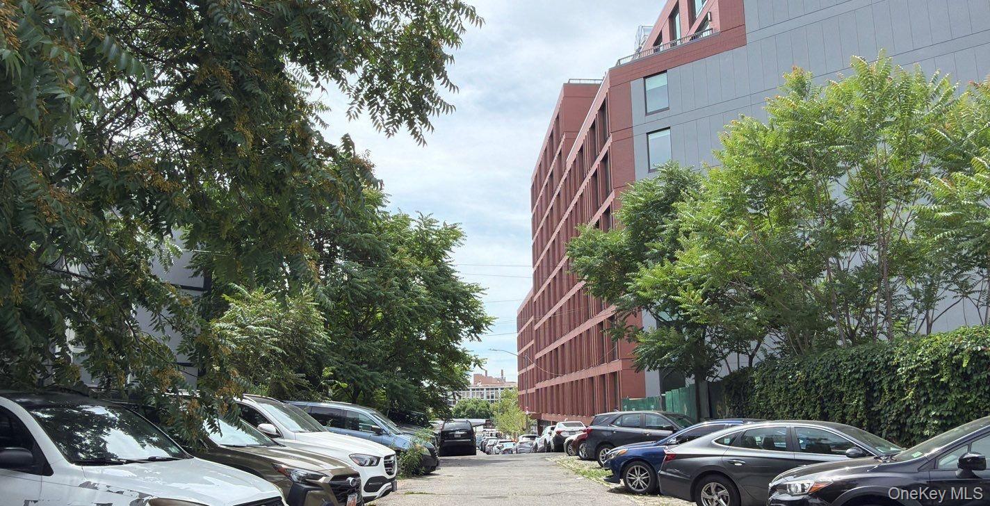 72 Clove Road, Unit 76-2