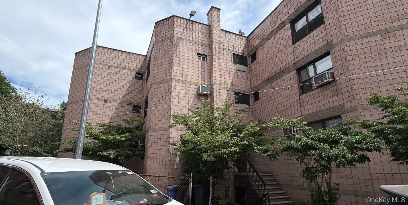 72 Clove Road, Unit 76-2 photo 3