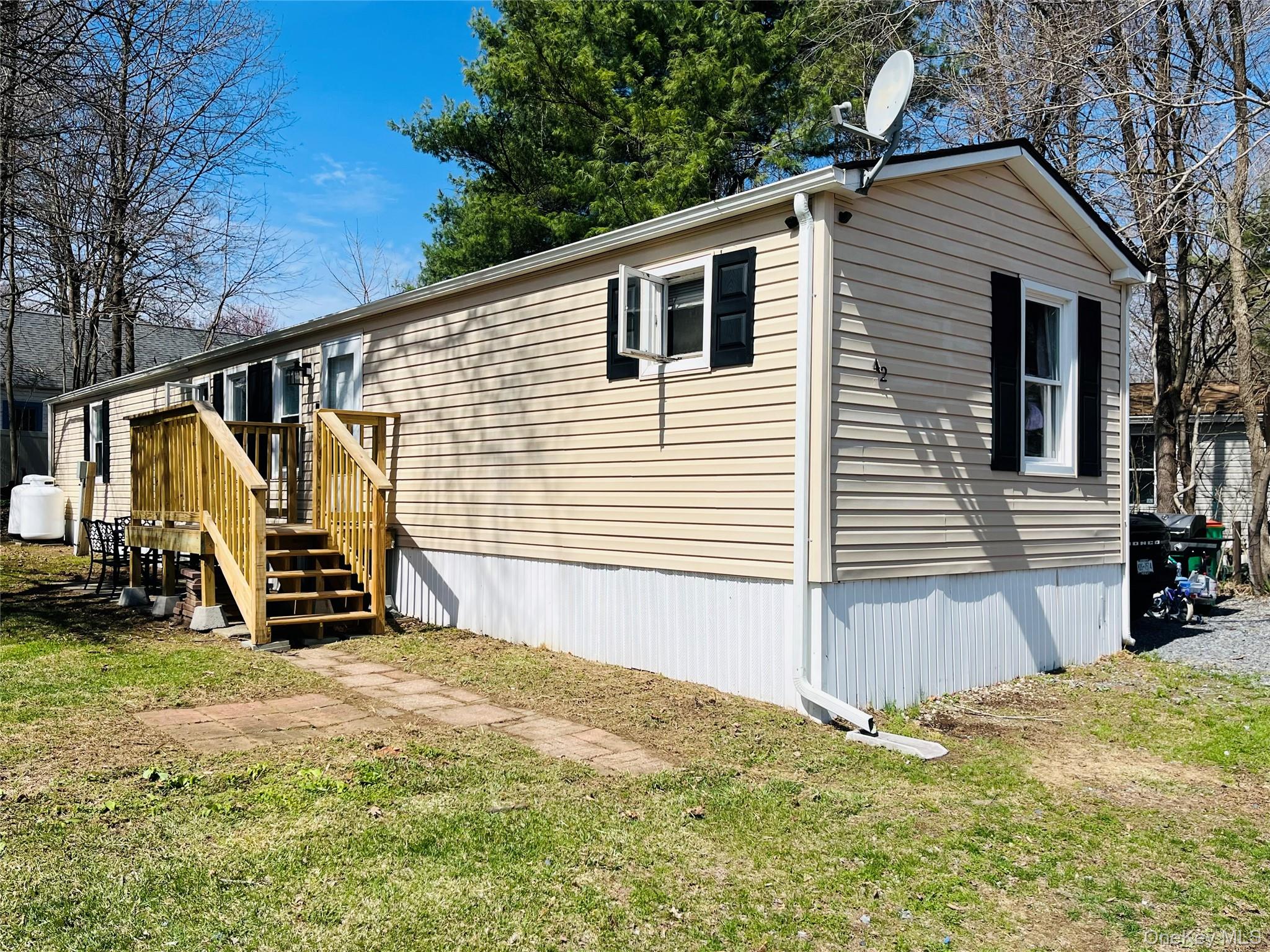 723 Beekman Road, Unit 42