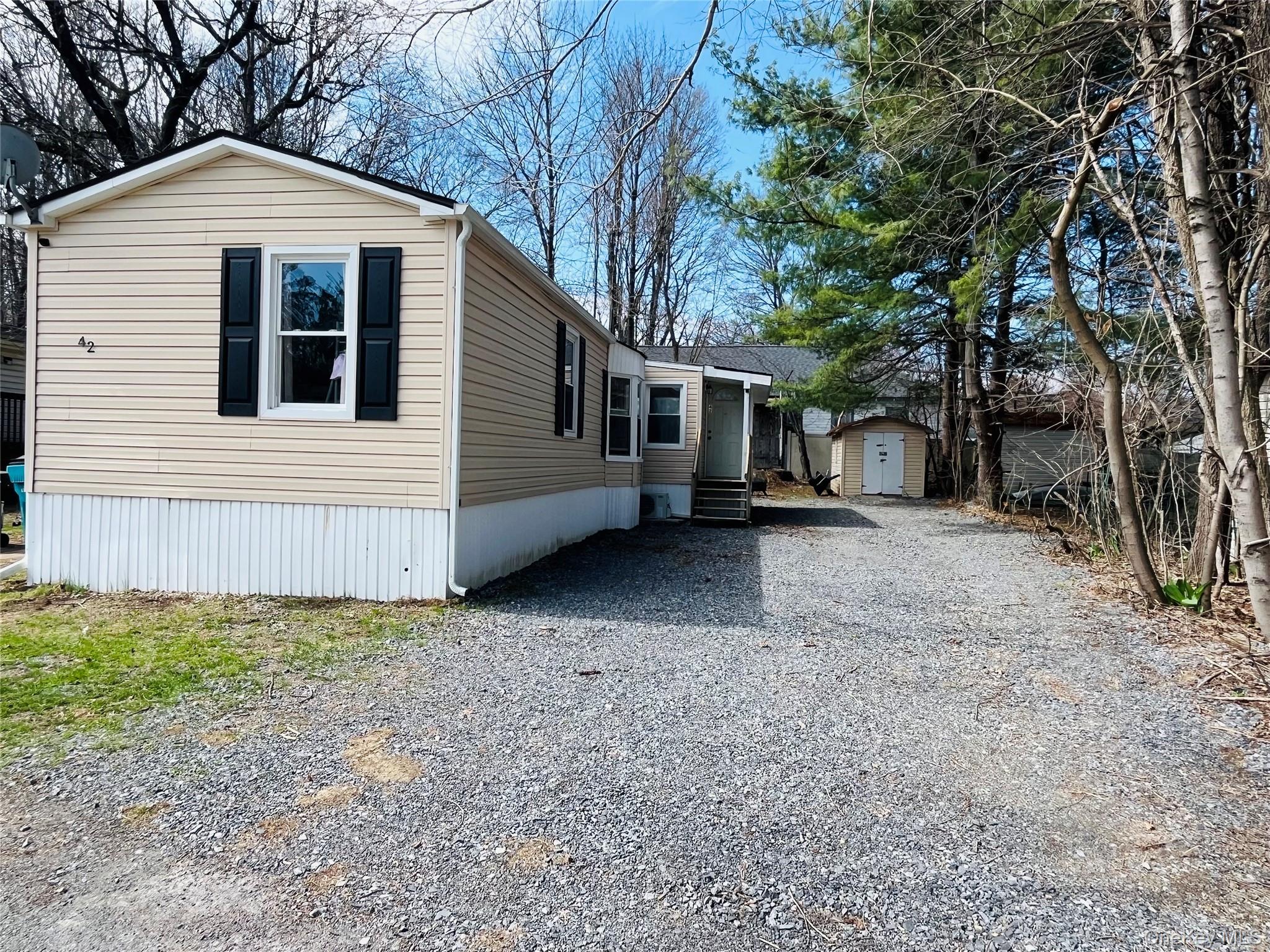 723 Beekman Road, Unit 42 photo 6