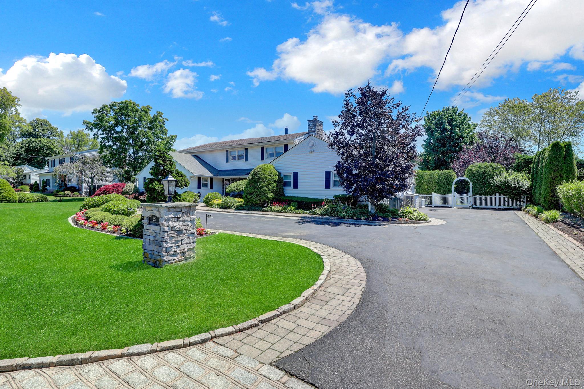 257 Shadybrook Lane – For Sale photo 3