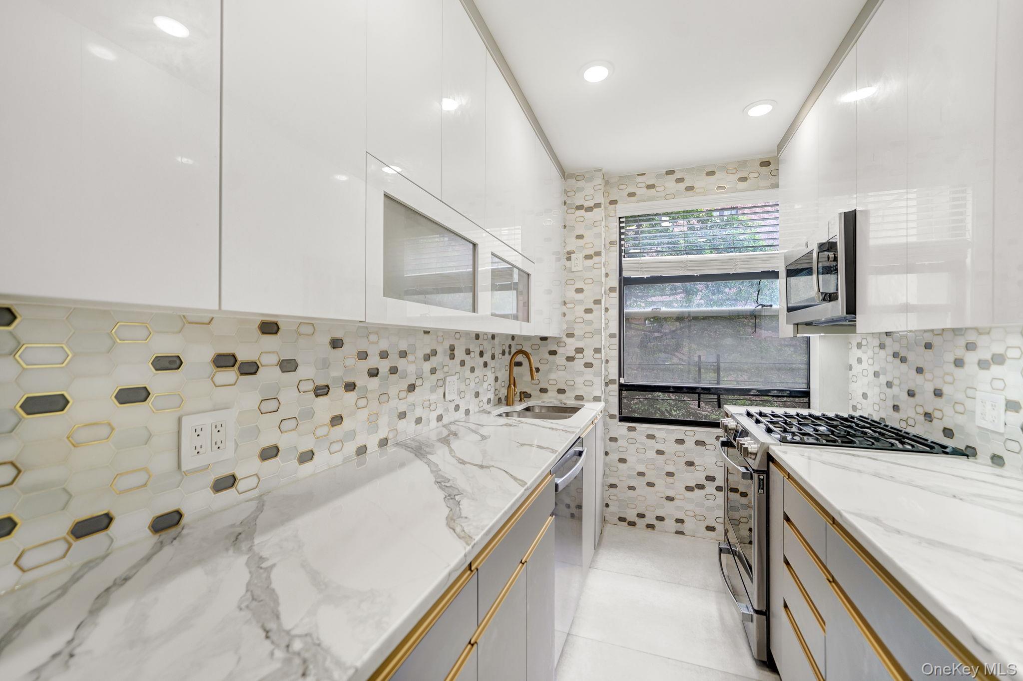 98-25 64th Road, Unit 2B photo 12