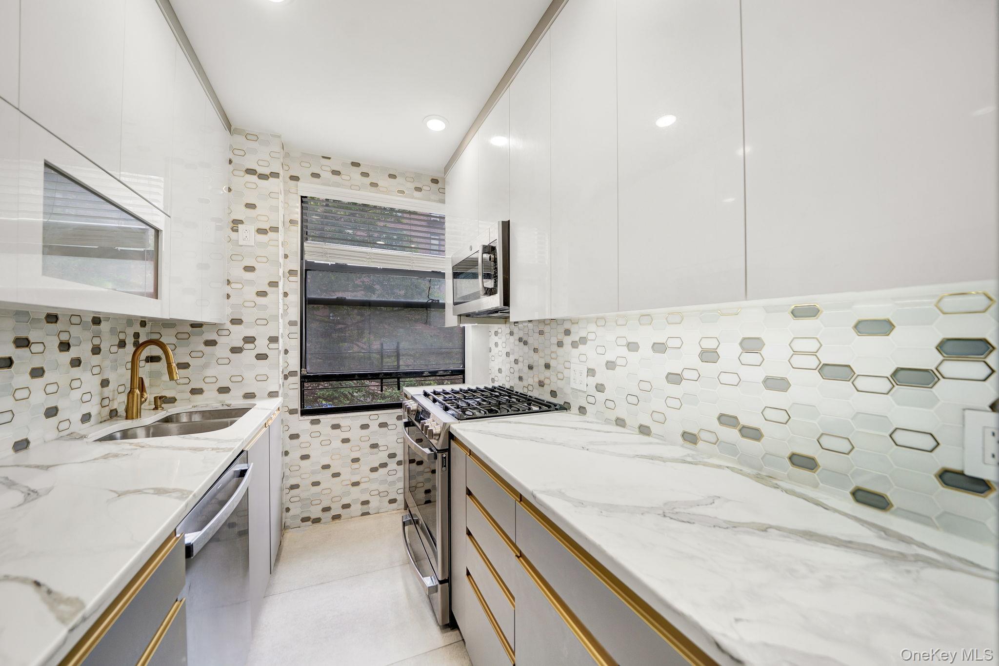 98-25 64th Road, Unit 2B photo 13