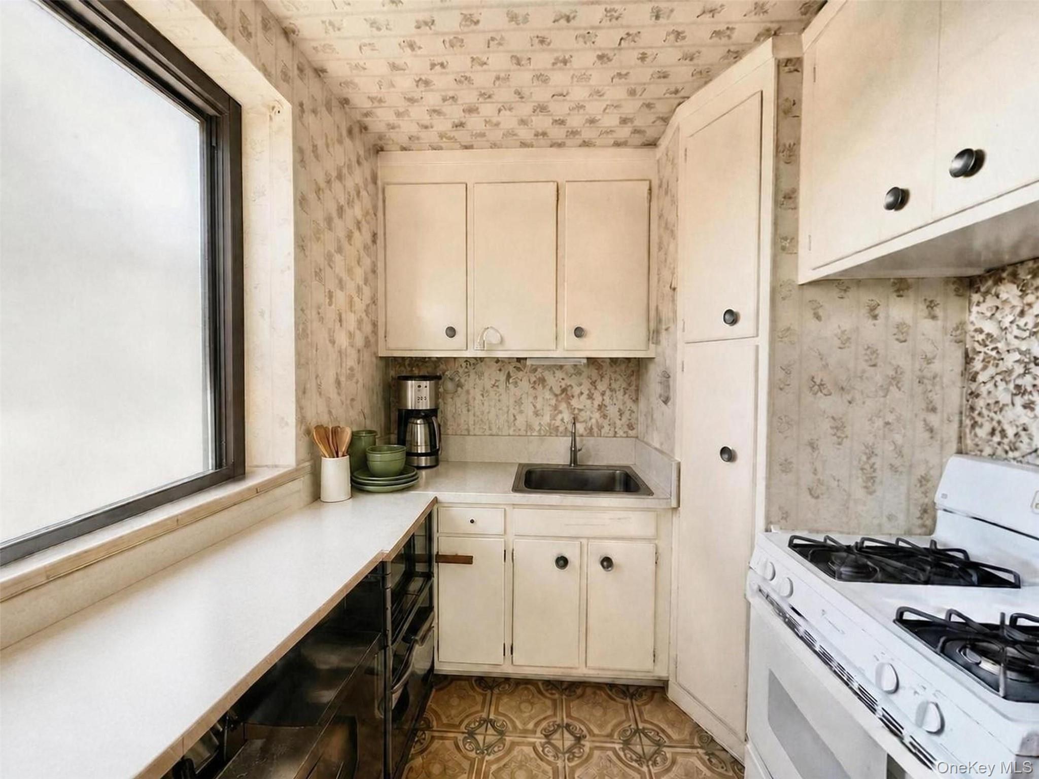 26-26 141 Street, Unit 5E photo 5
