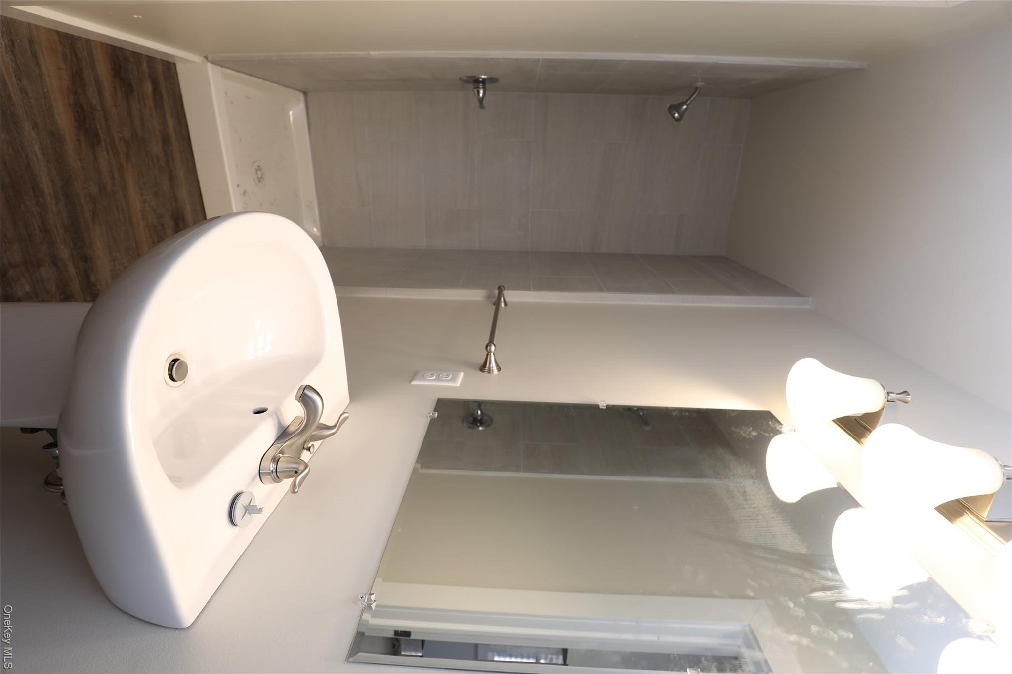 14311 9W, Unit 1 photo 5