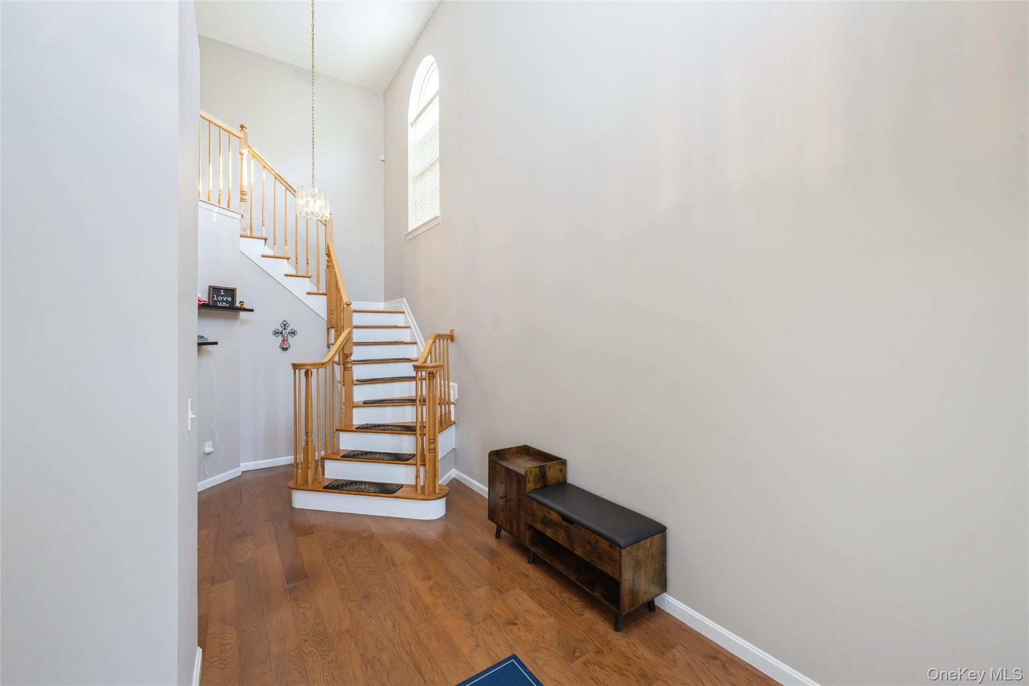 8 Jennifer Lane – For Sale photo 5