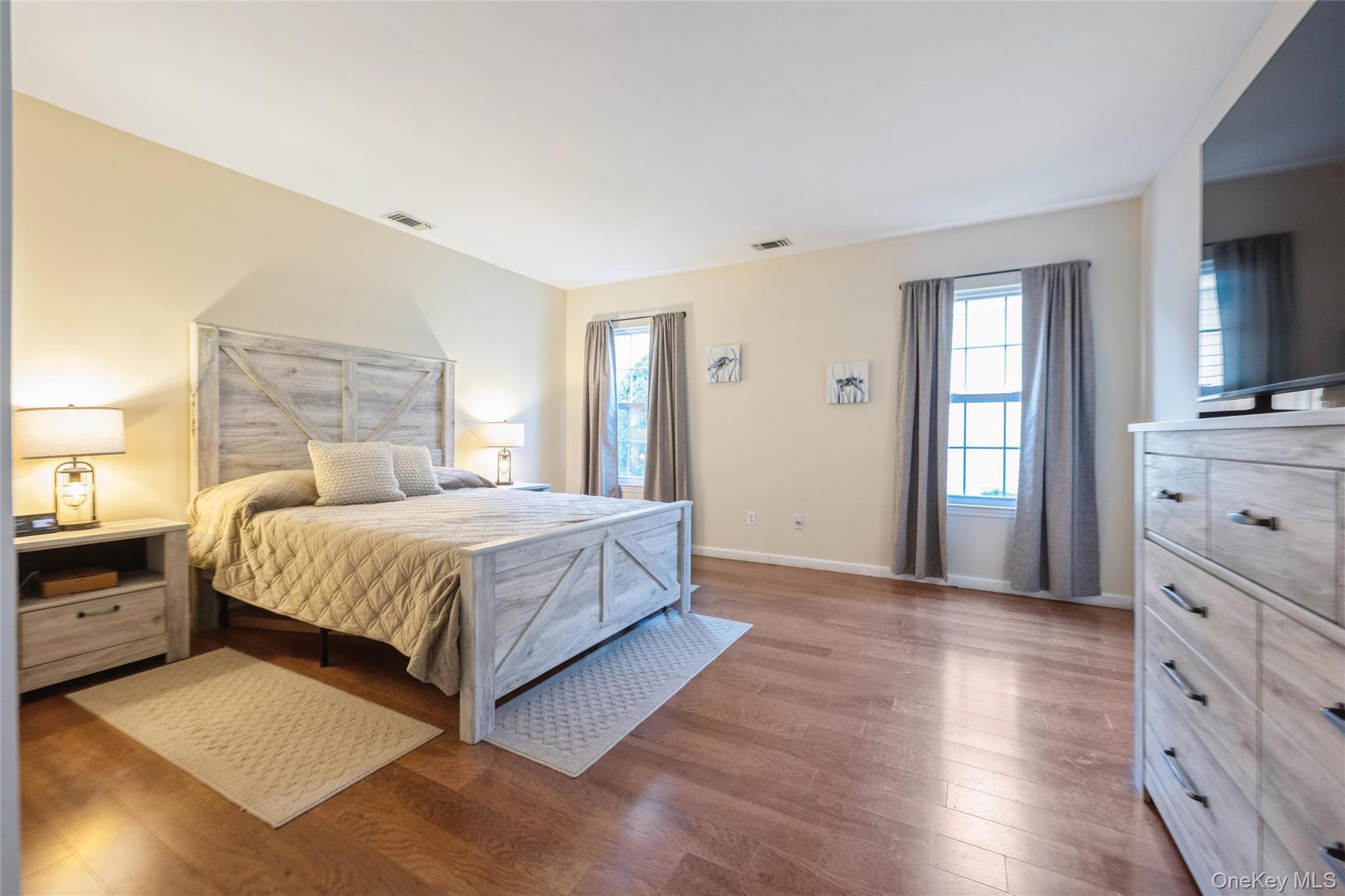 8 Jennifer Lane – For Sale photo 7