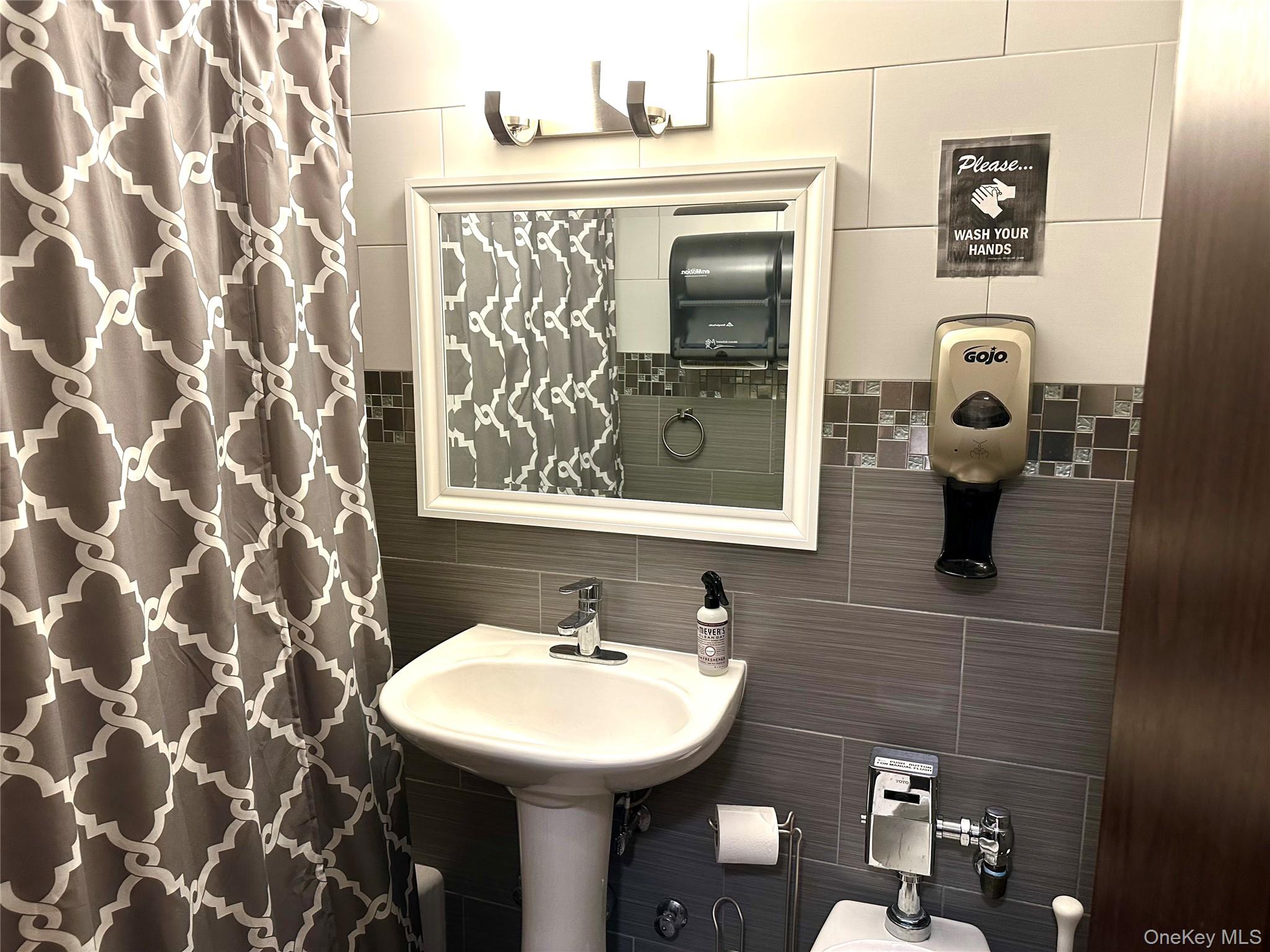 333 E 34 Street, Unit 1K photo 11
