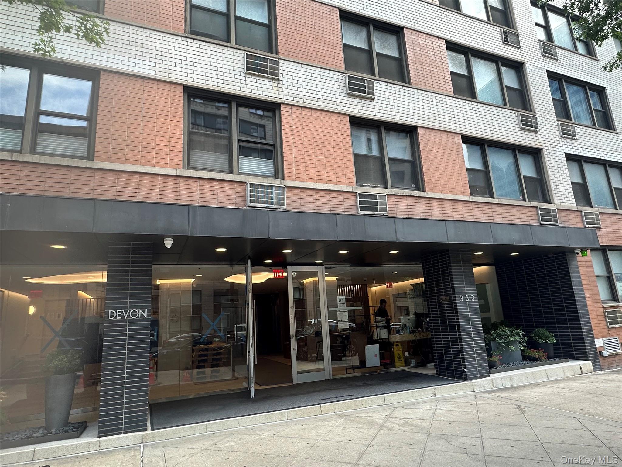 333 E 34 Street, Unit 1K photo 12