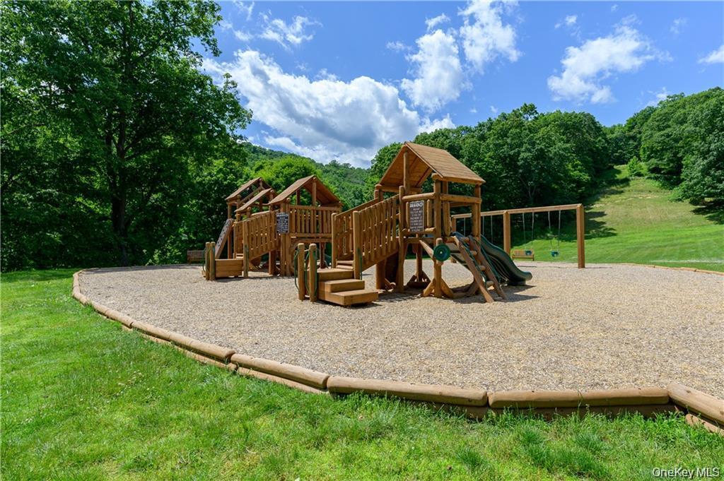 156 Heritage Hills, Unit A photo 24