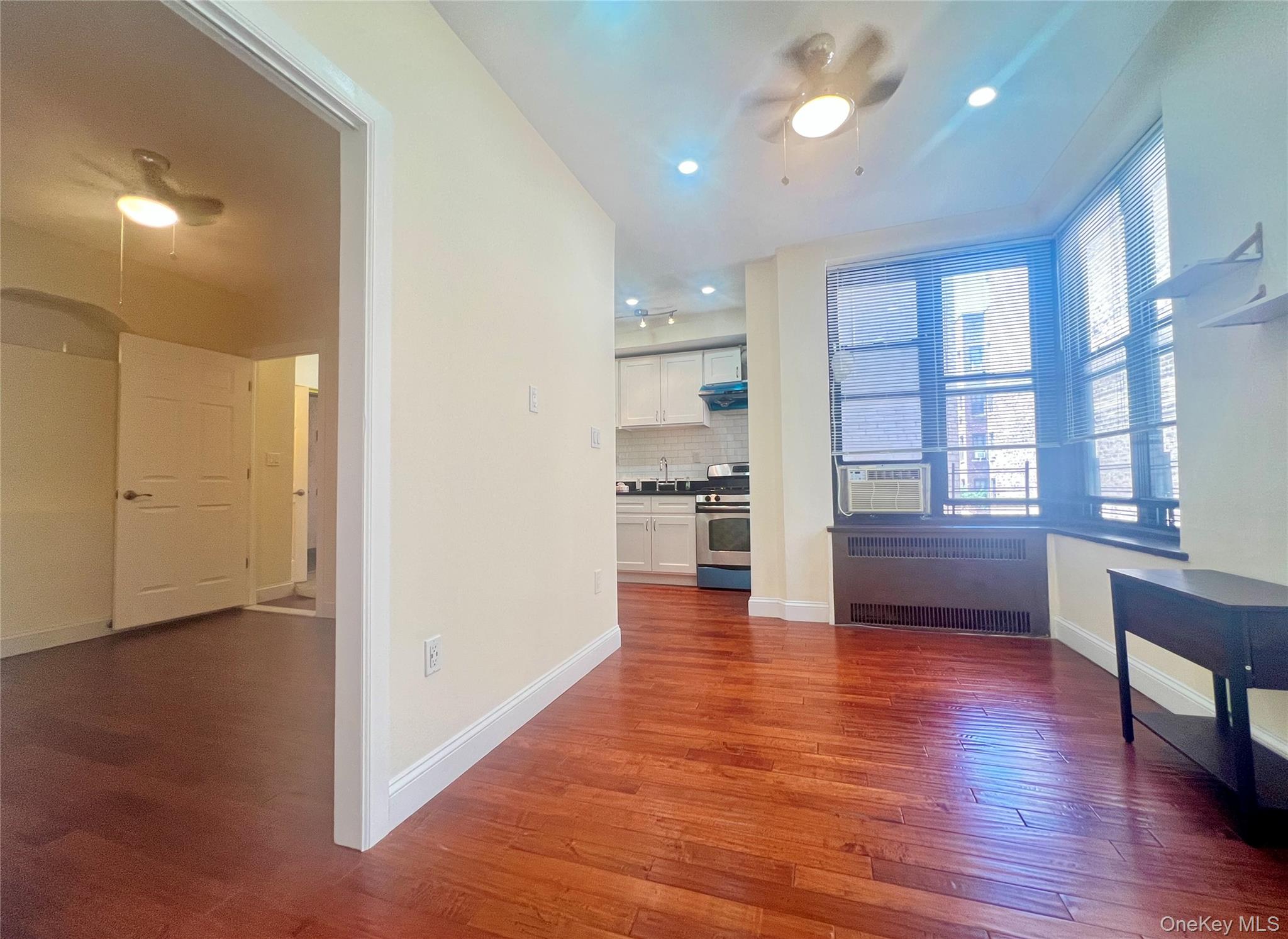 82-01 Britton Avenue, Unit 5K photo 3