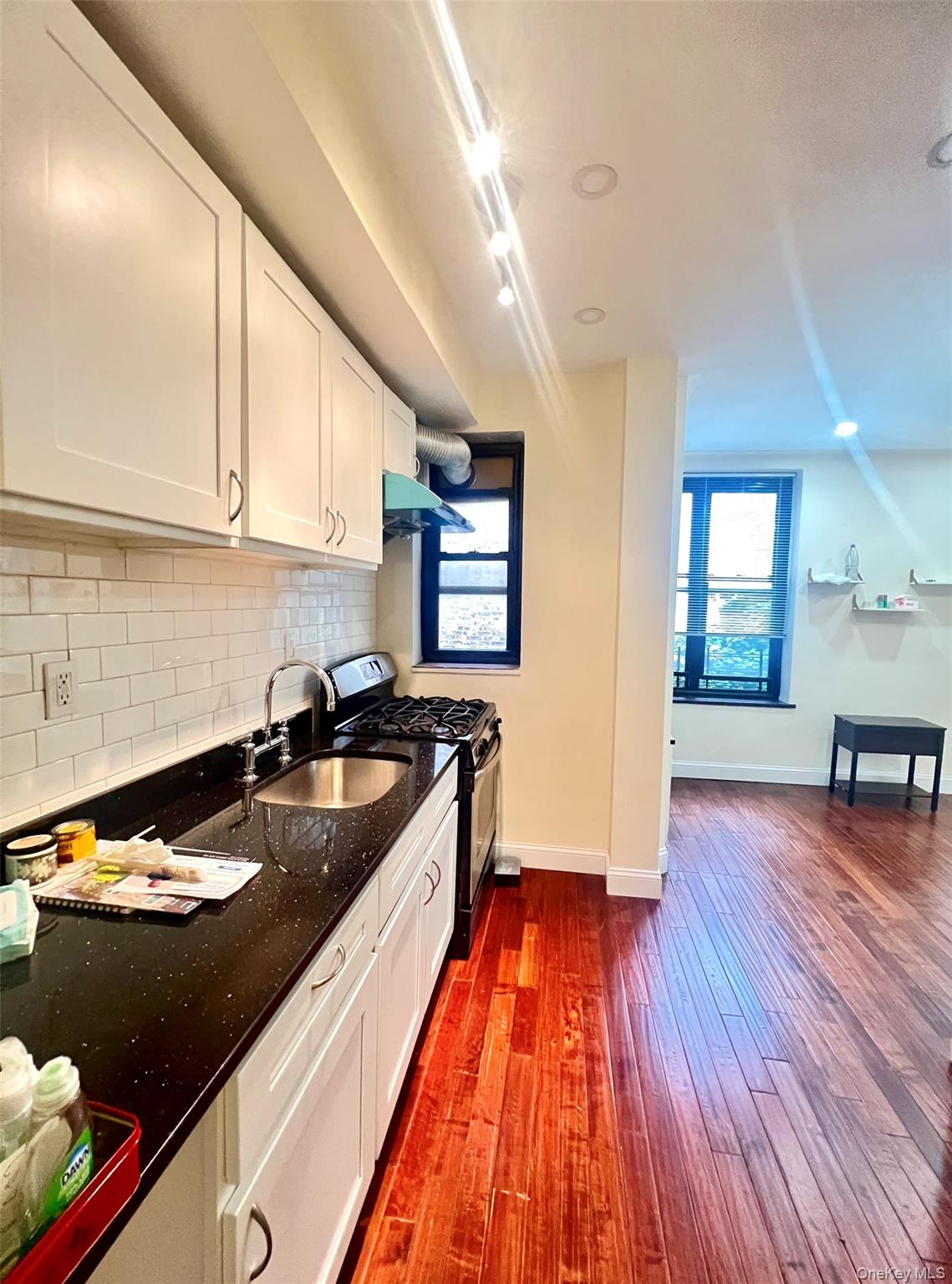 82-01 Britton Avenue, Unit 5K photo 5