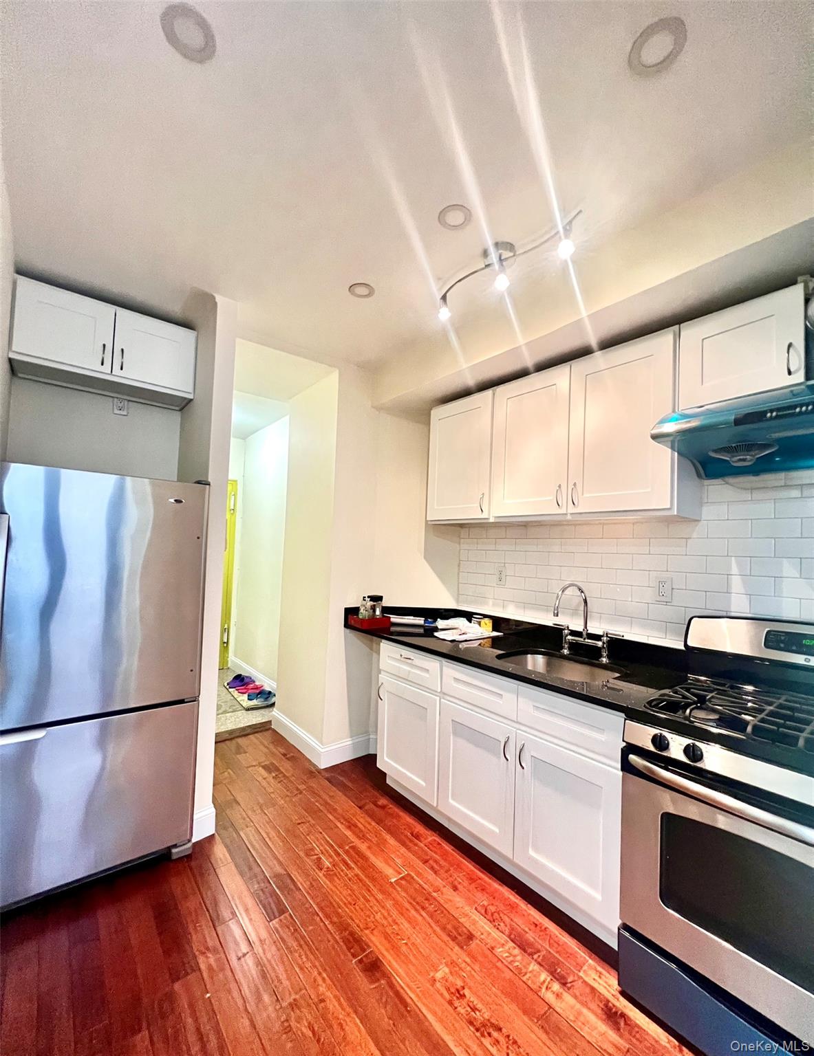 82-01 Britton Avenue, Unit 5K photo 6