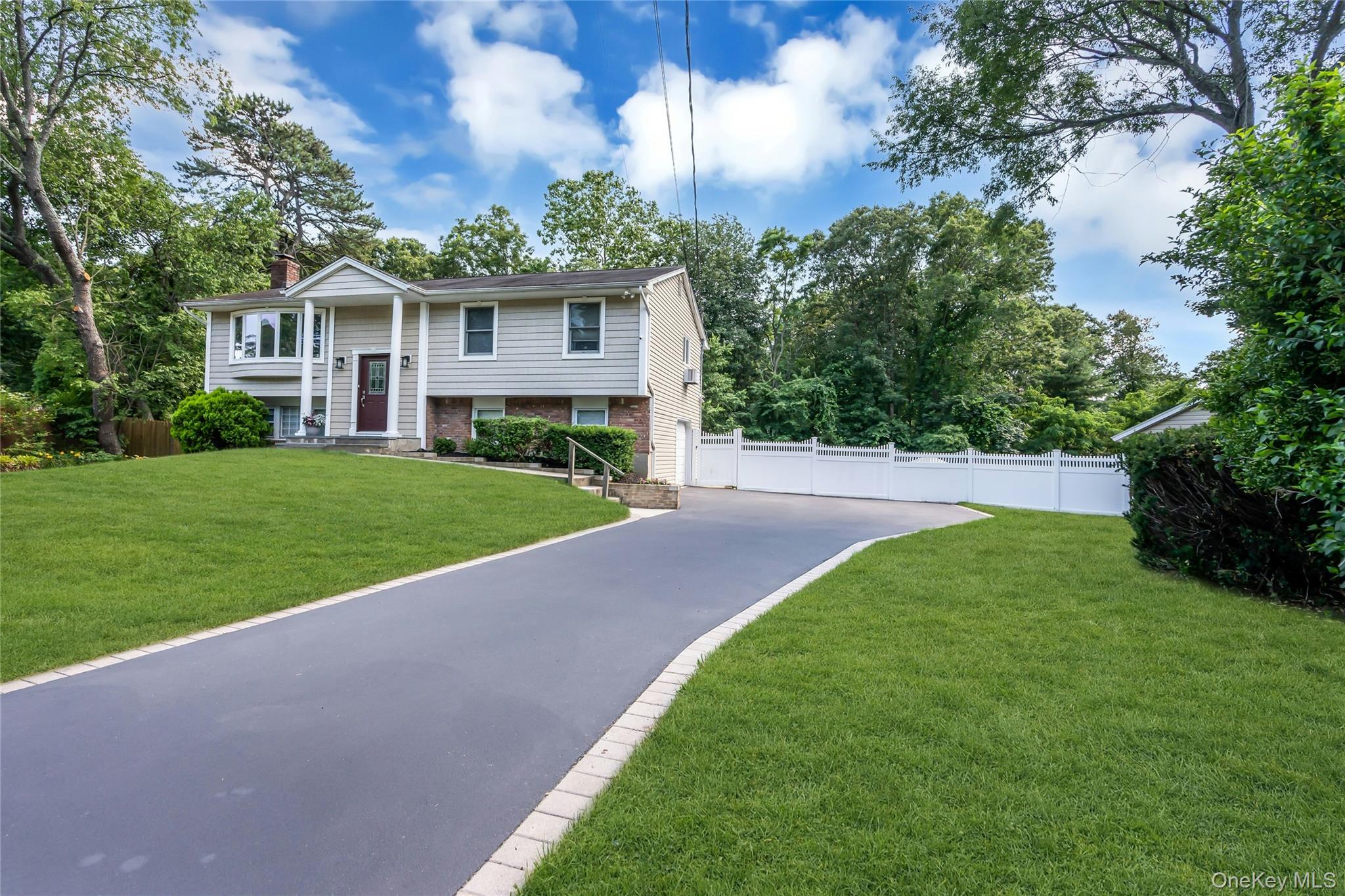 4 Dale Court – For Sale photo 2