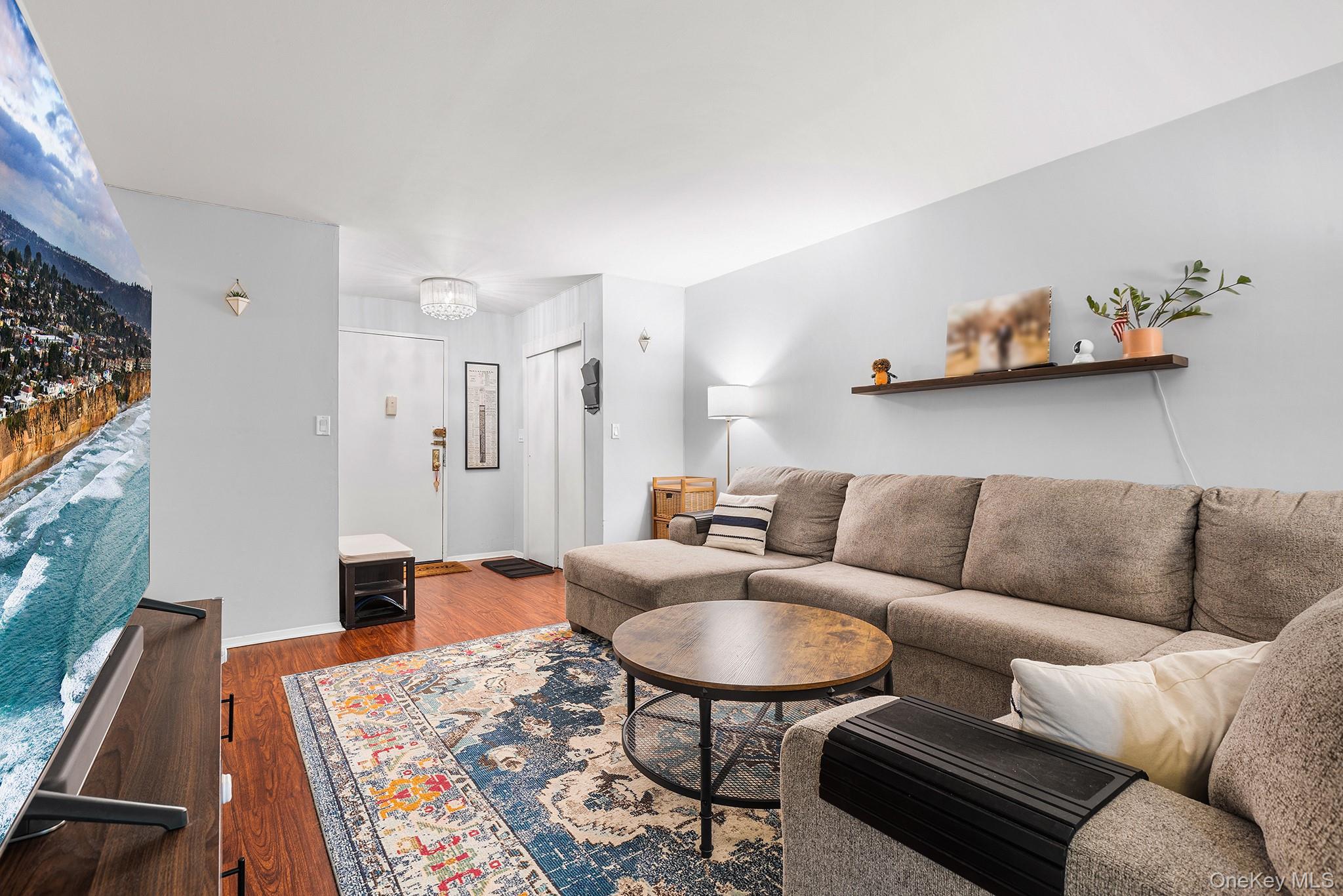 2241 Palmer Avenue, Unit 3E photo 3