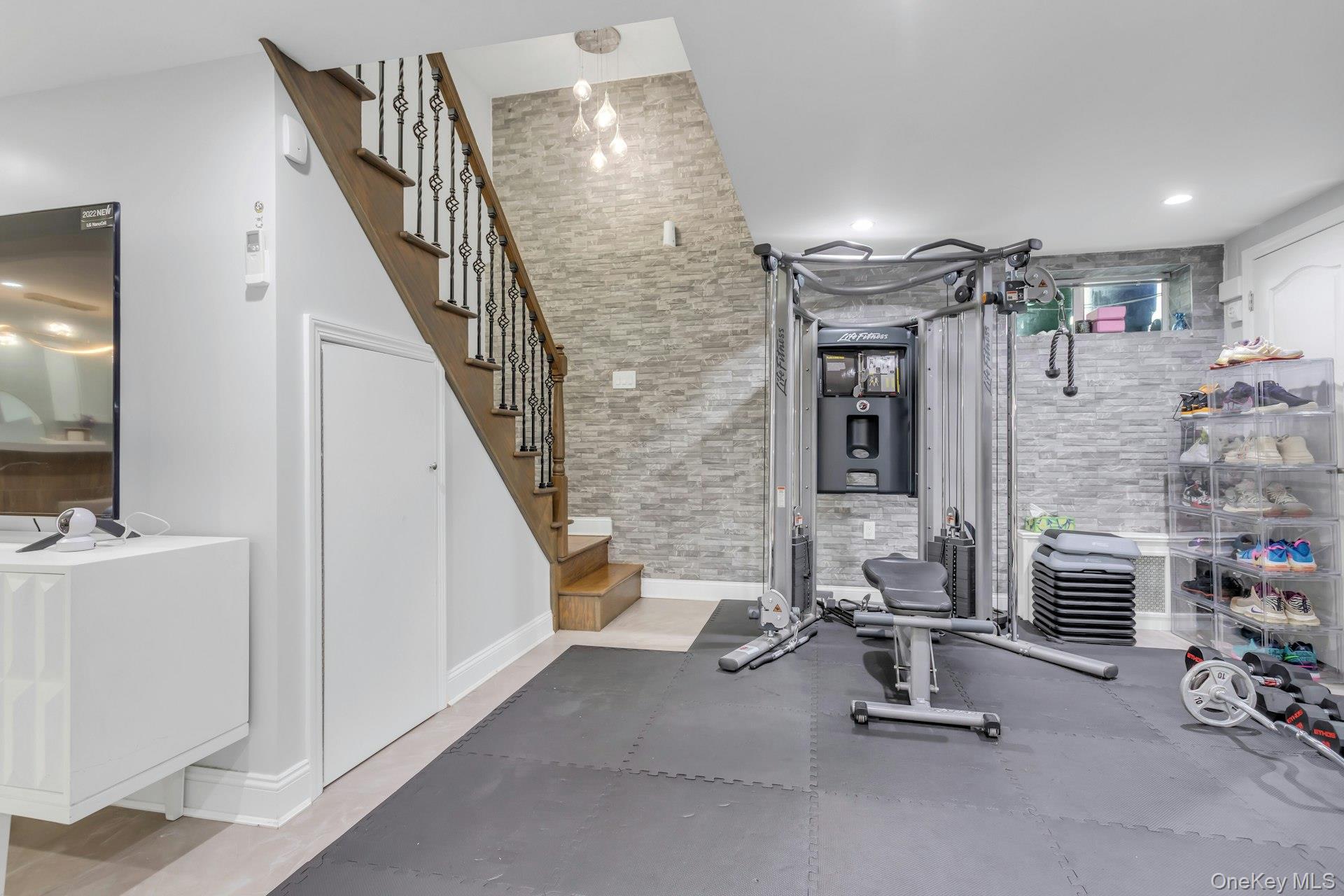 145-75 6th Avenue – For Sale photo 30