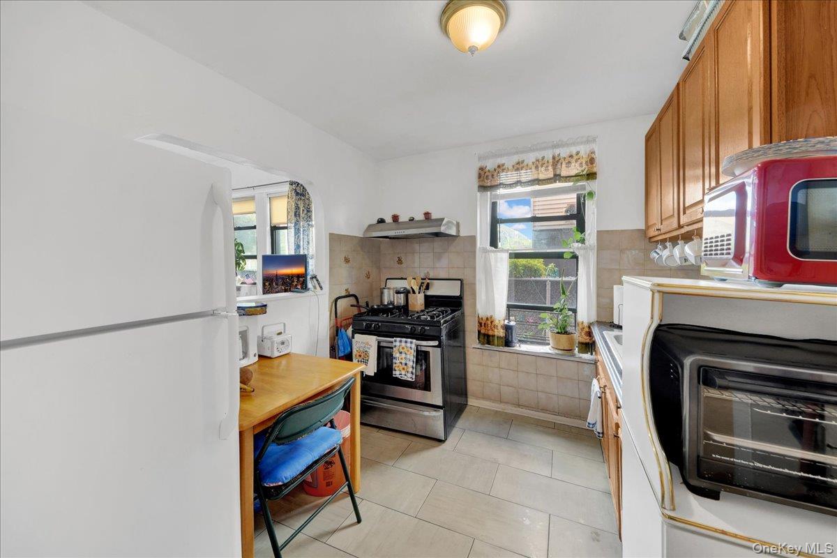 854 Intervale Avenue, Unit 2 photo 8