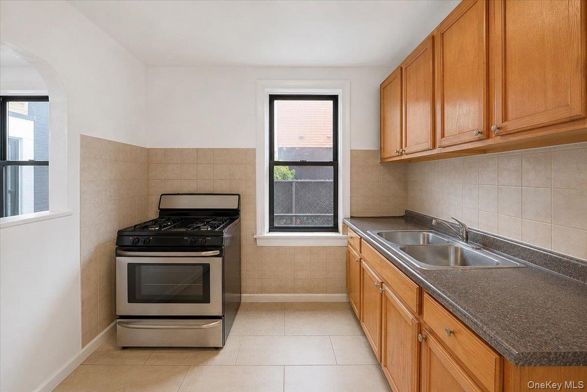 854 Intervale Avenue, Unit 2 photo 7