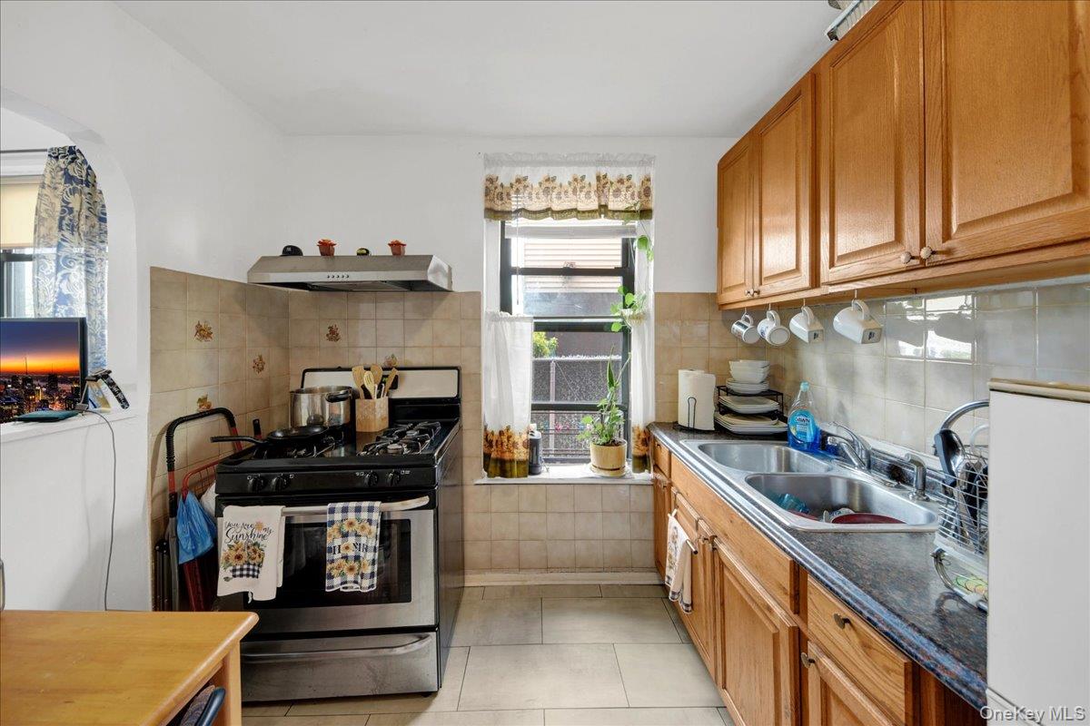 854 Intervale Avenue, Unit 2 photo 6