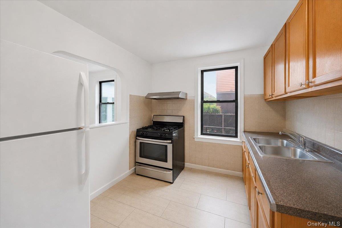 854 Intervale Avenue, Unit 2 photo 9
