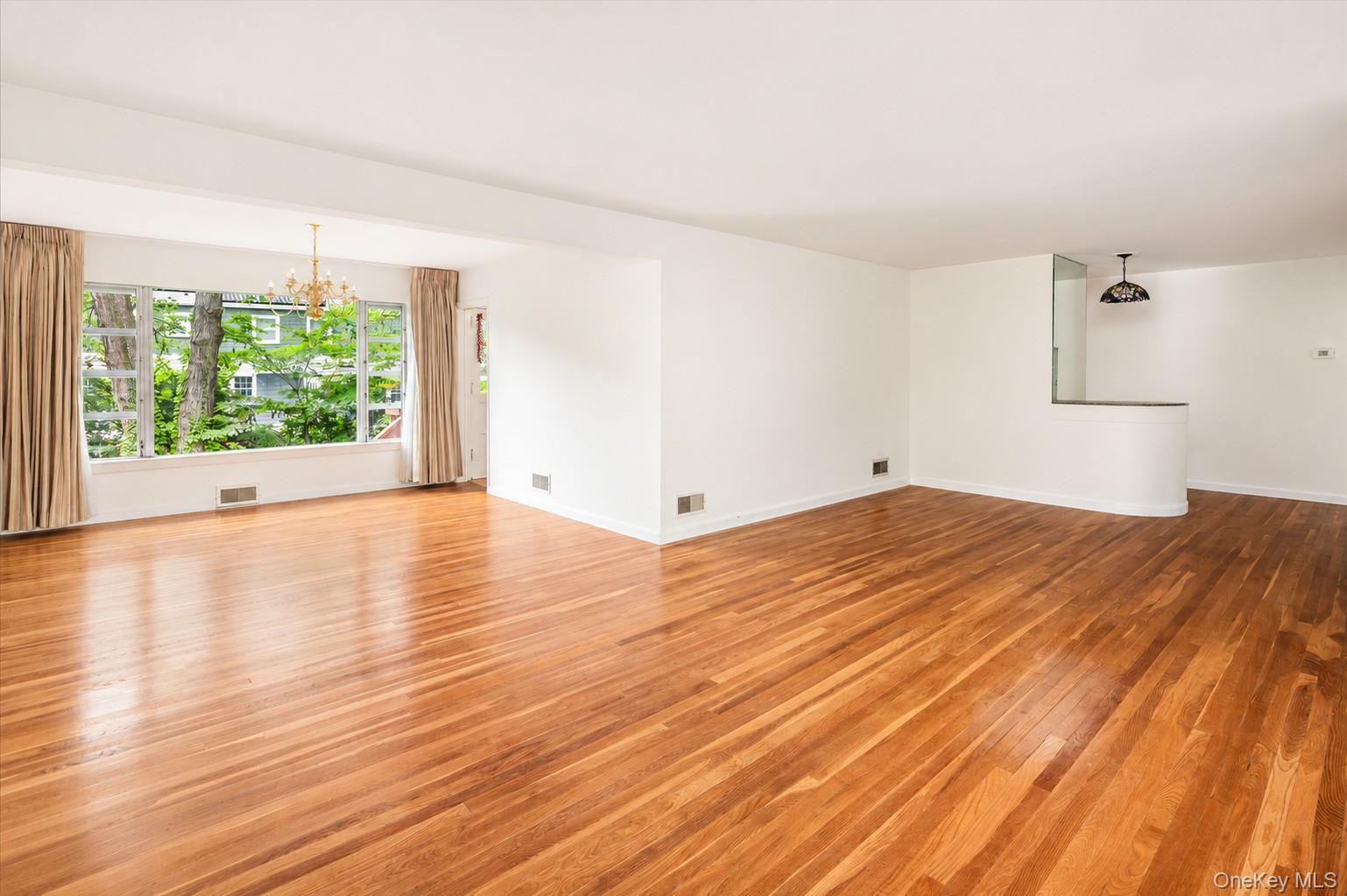 5 Lakeview Avenue – For Sale photo 6