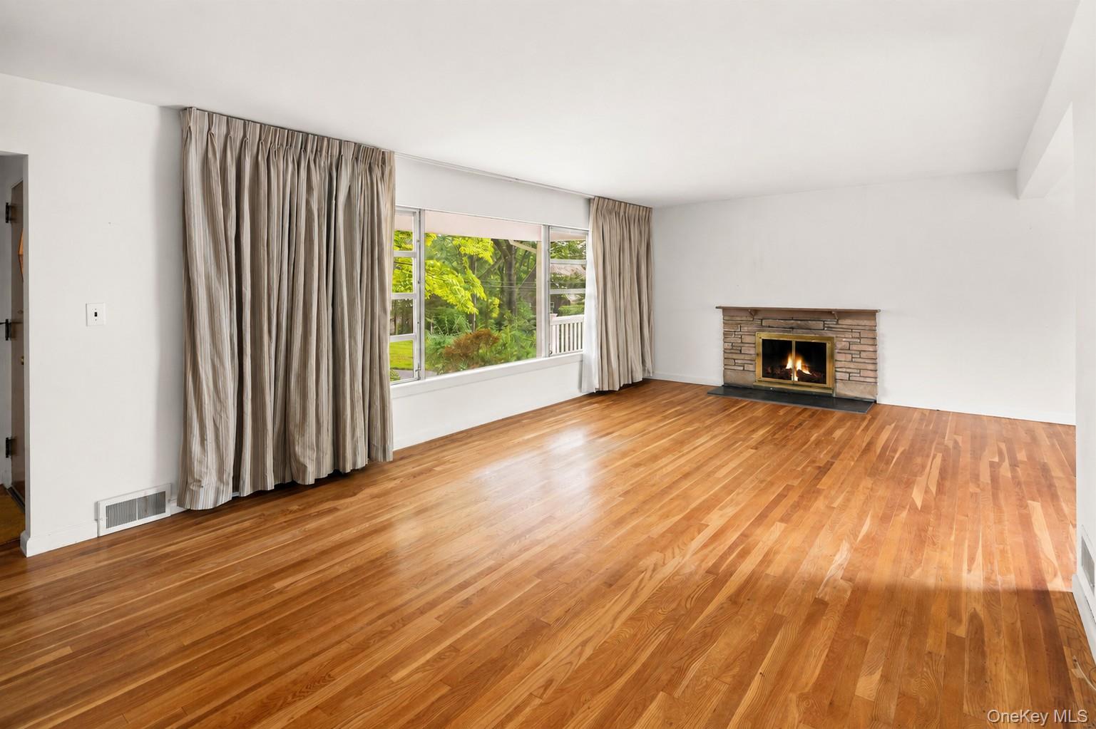5 Lakeview Avenue – For Sale photo 5