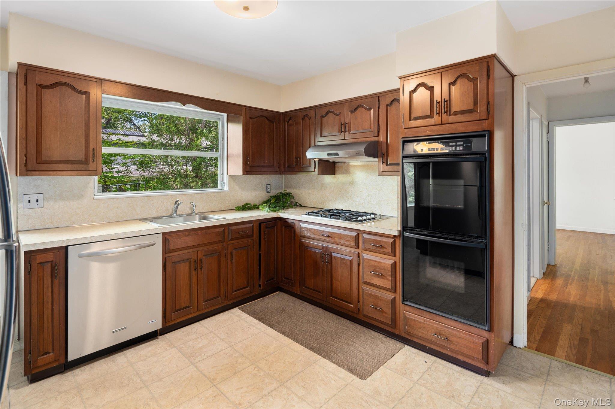 5 Lakeview Avenue – For Sale photo 8