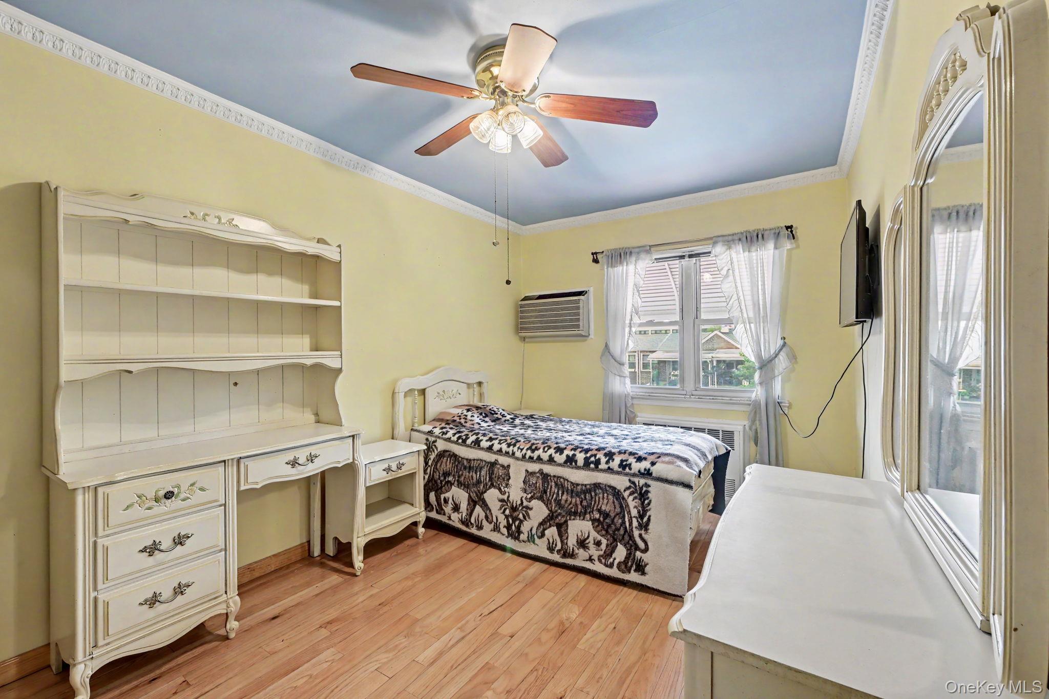 25-19 76th Street – For Sale photo 17
