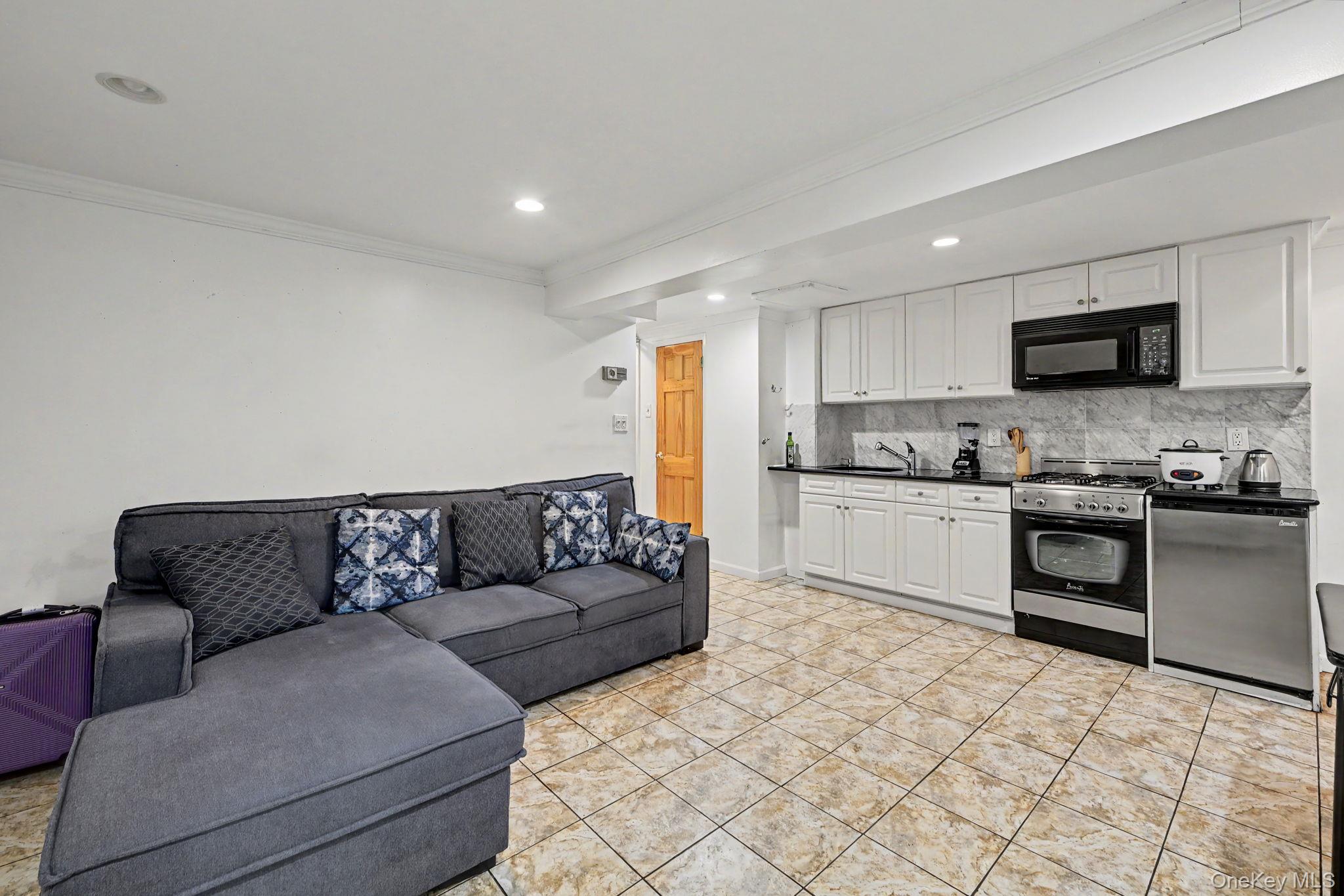 25-19 76th Street – For Sale photo 21
