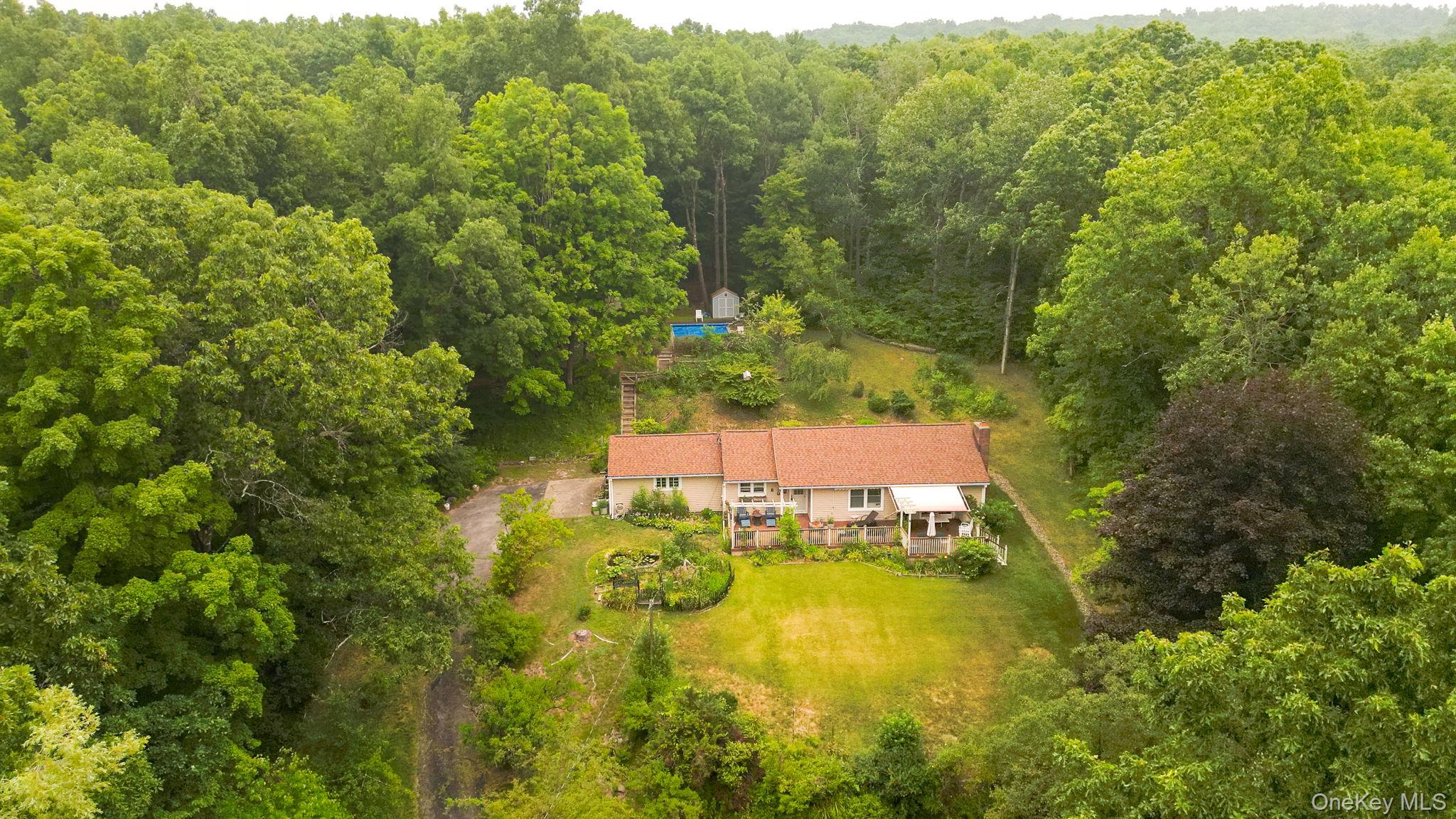 408 Field Road – For Sale photo 32
