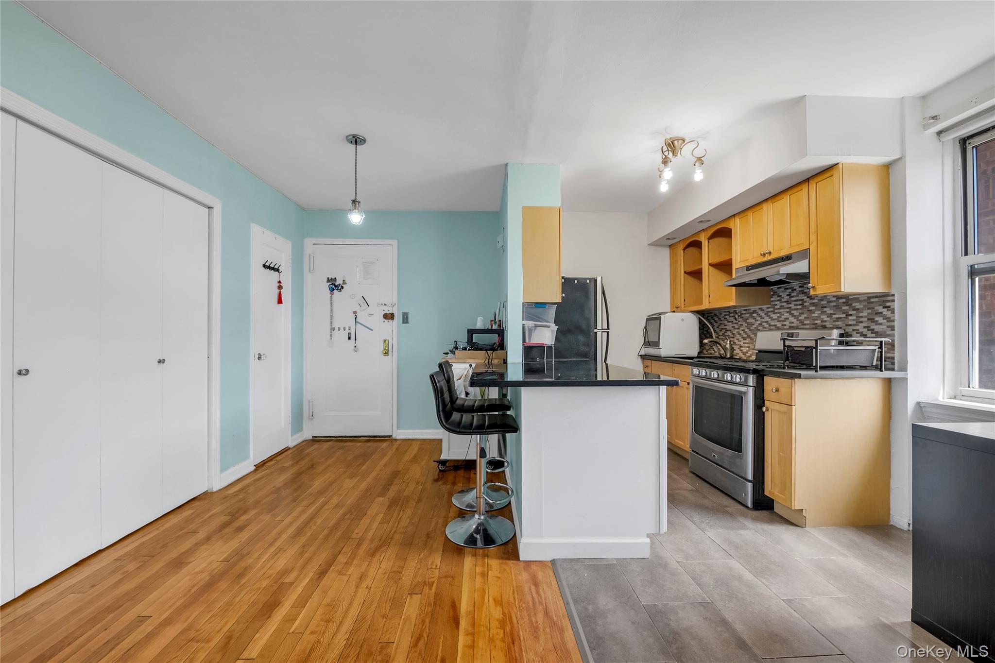 64-35 Yellowstone Boulevard, Unit 5N photo 5