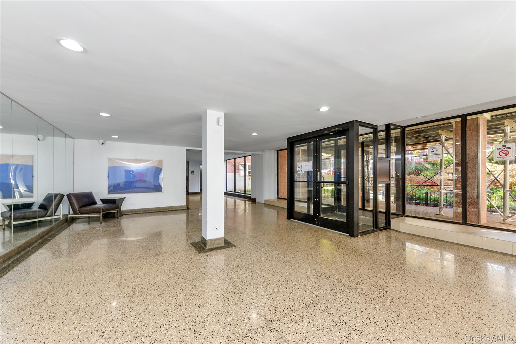 64-35 Yellowstone Boulevard, Unit 5N photo 9