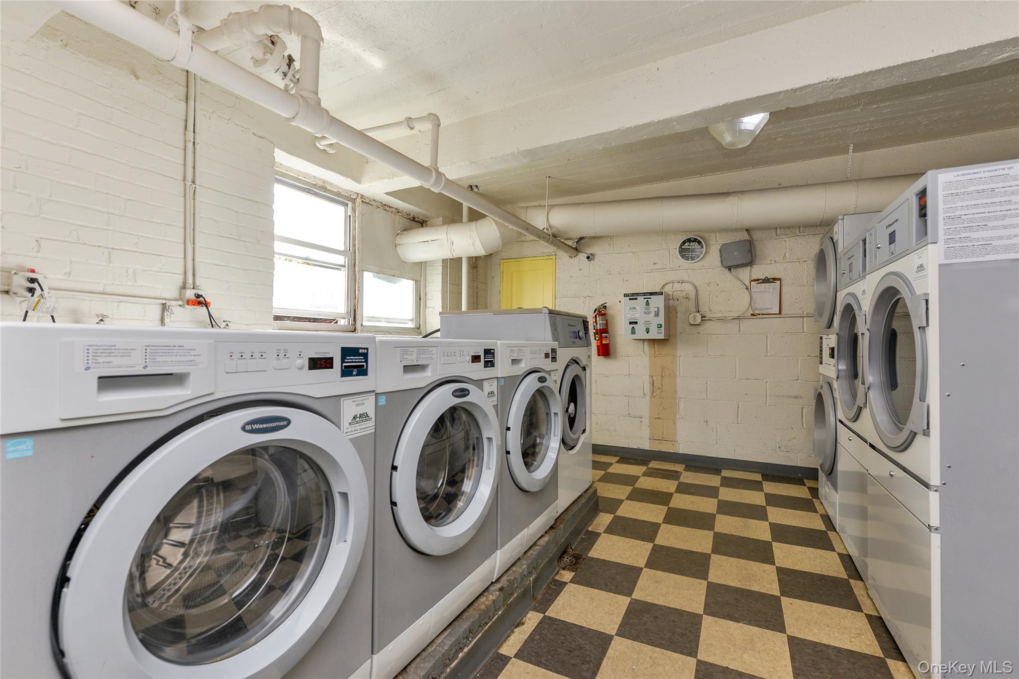 64-35 Yellowstone Boulevard, Unit 5N photo 11