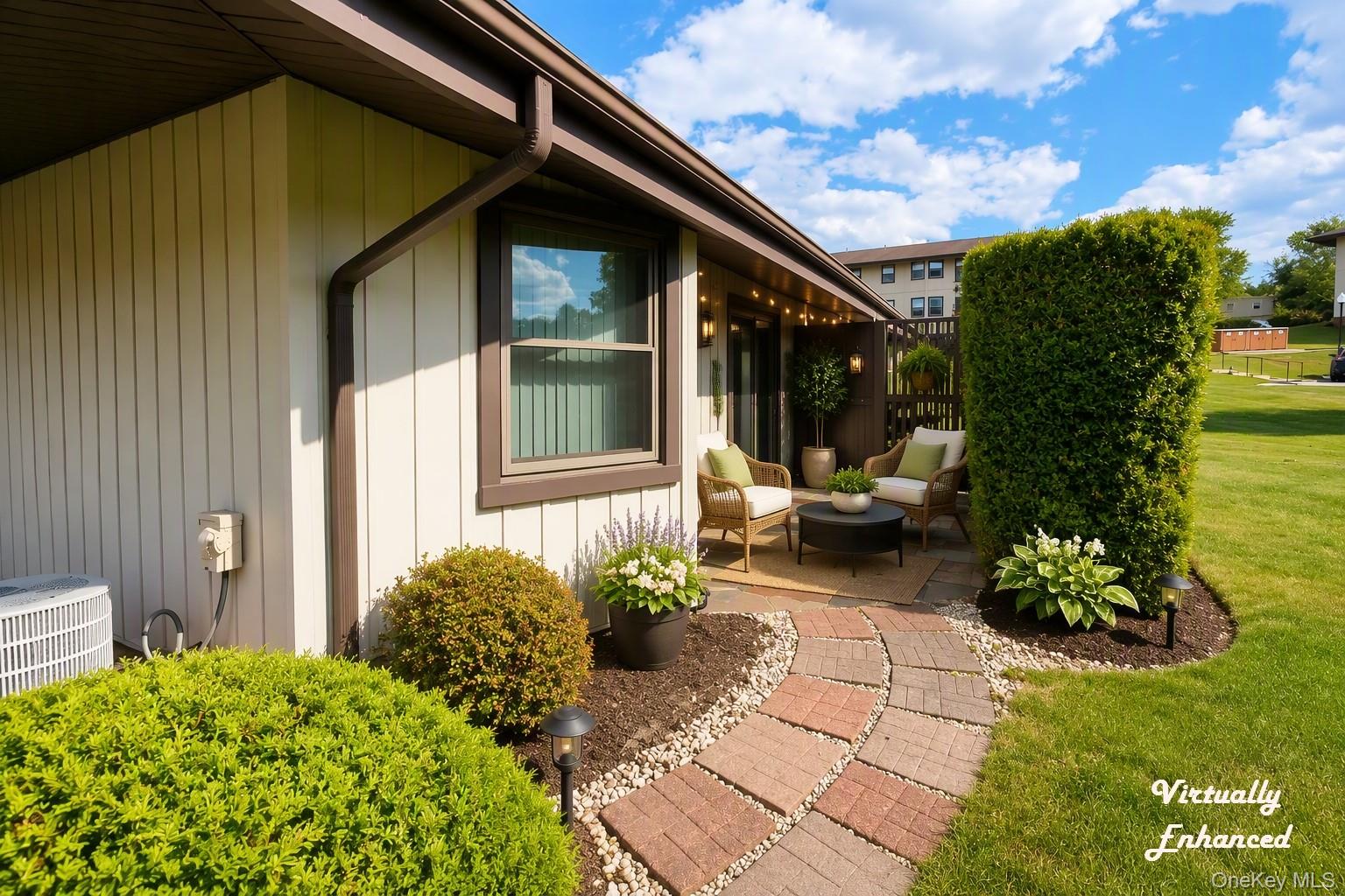 5 Devon Court, Unit B photo 2